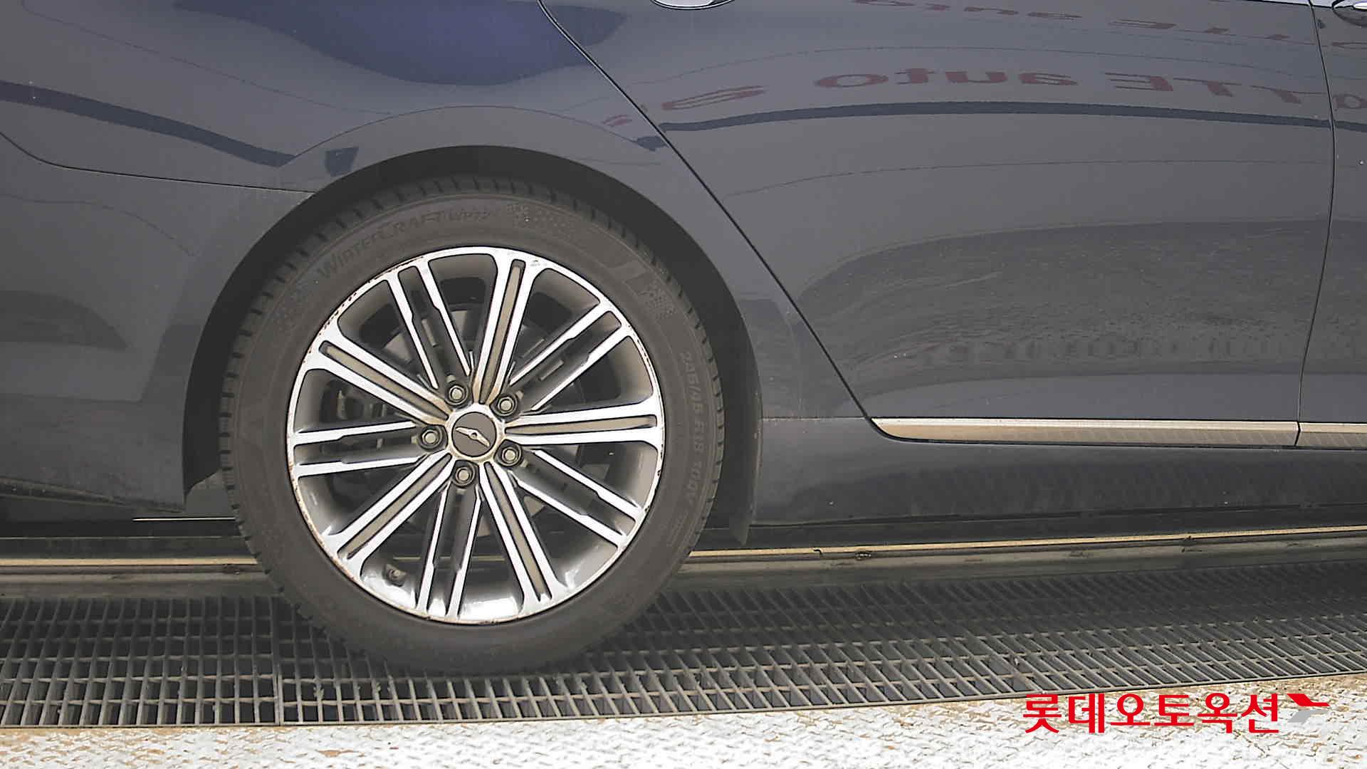 2018 - genesis g80