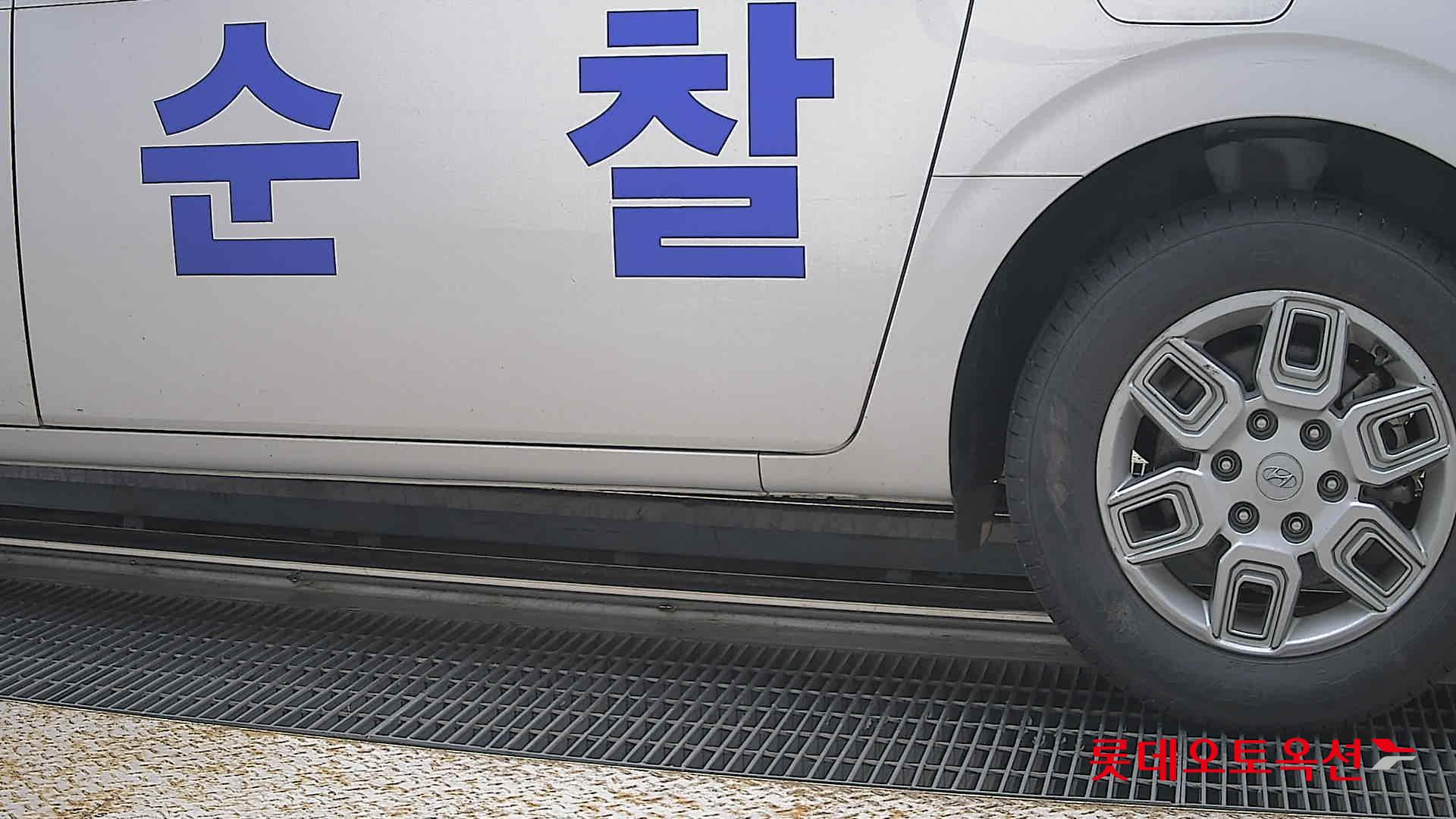 2023 - hyundai staria