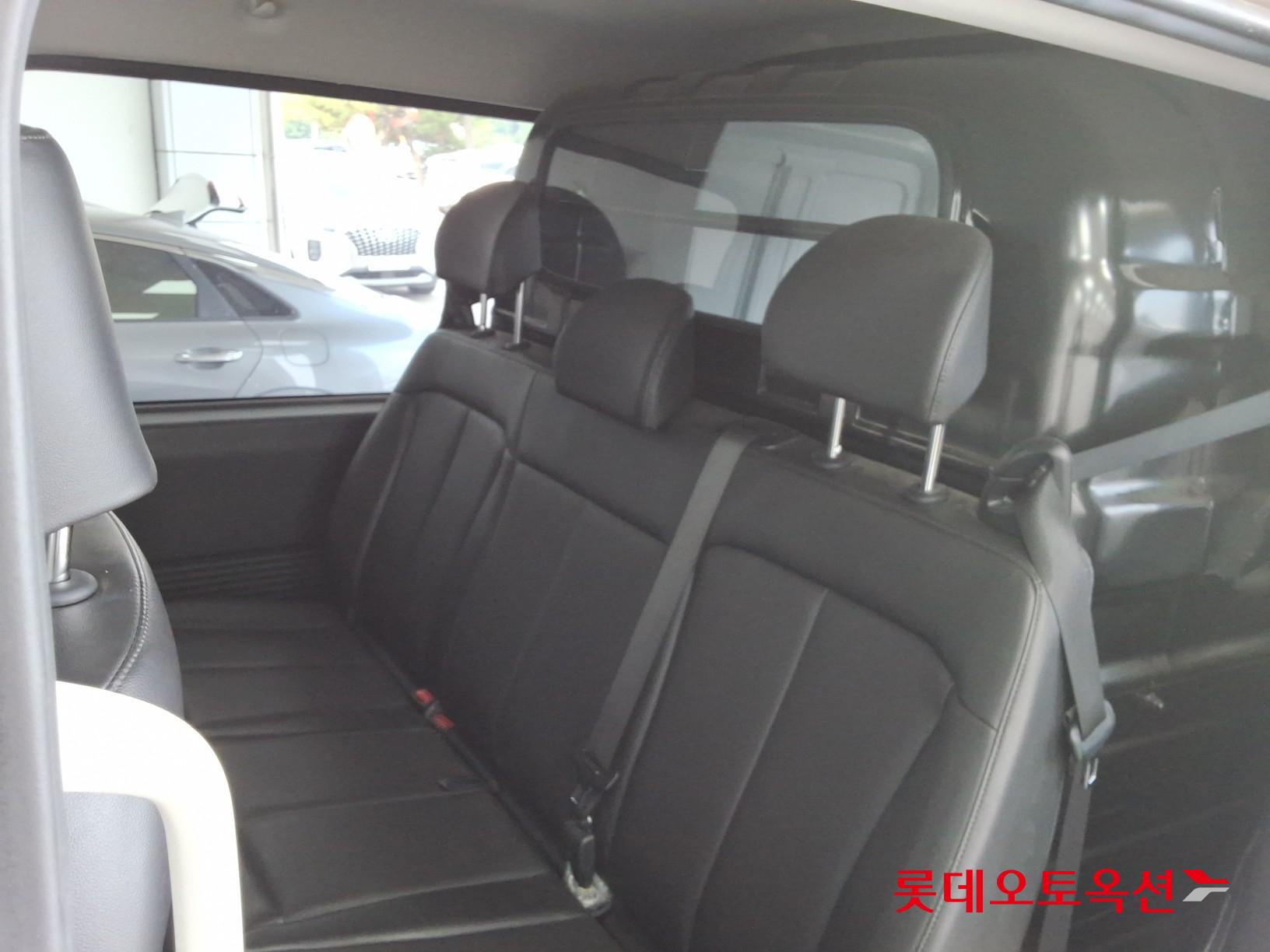 2023 - hyundai staria
