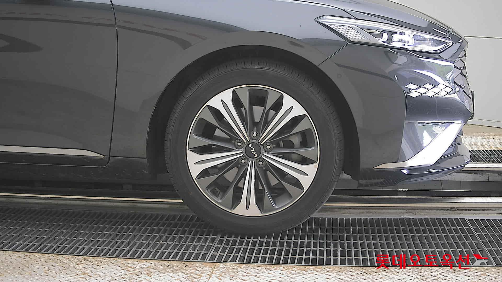 Kia K8 - 27