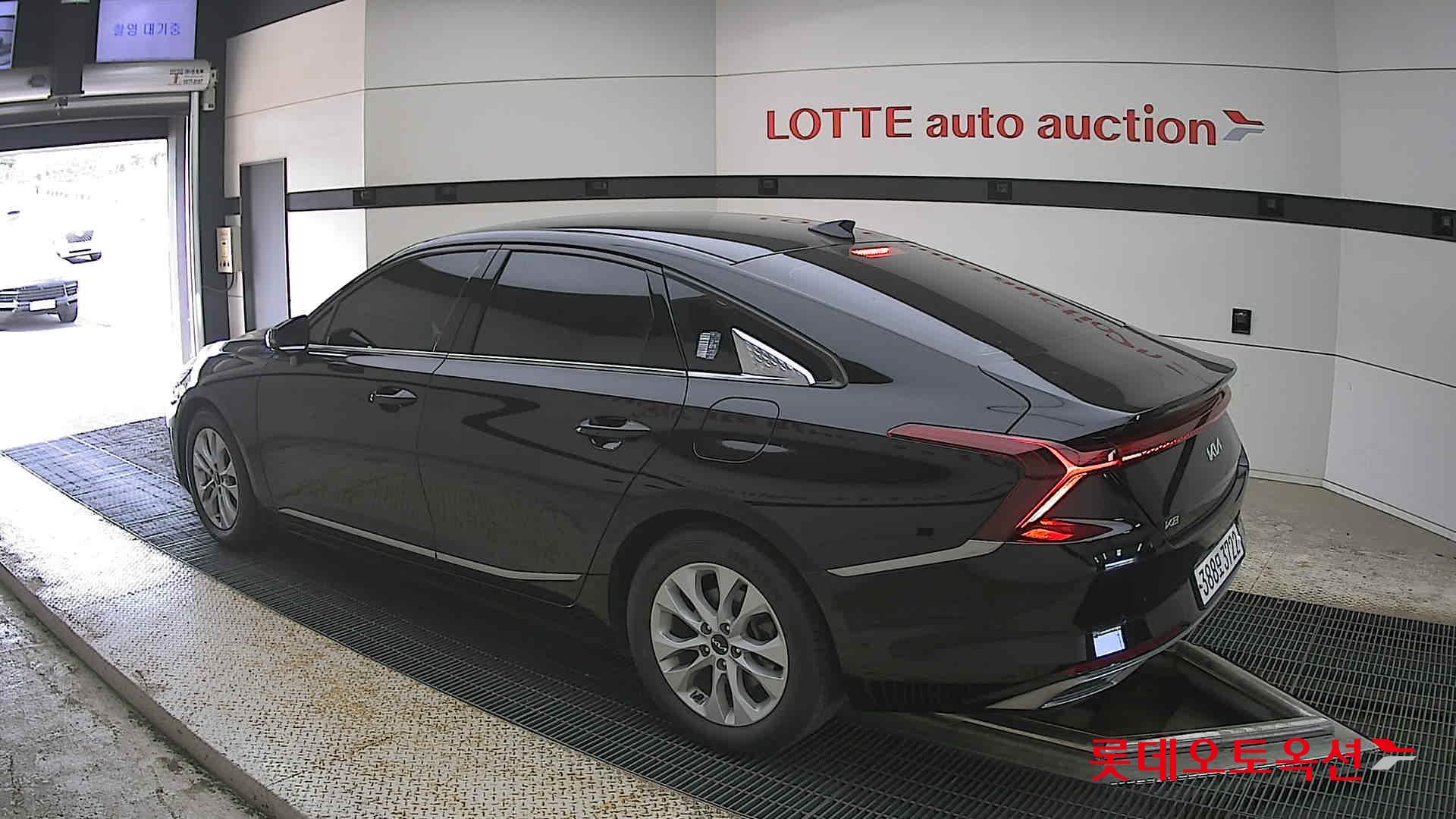 Kia K8 - 15