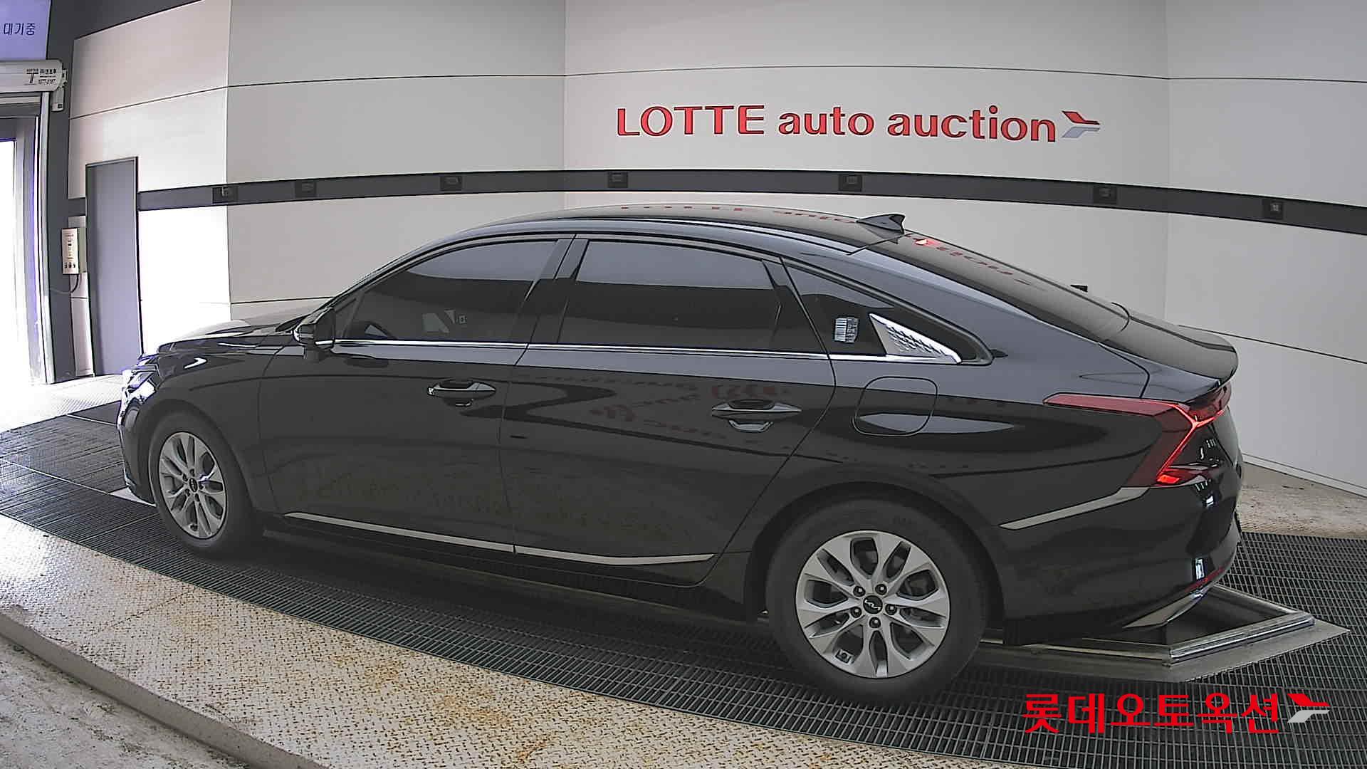 Kia K8 - 14