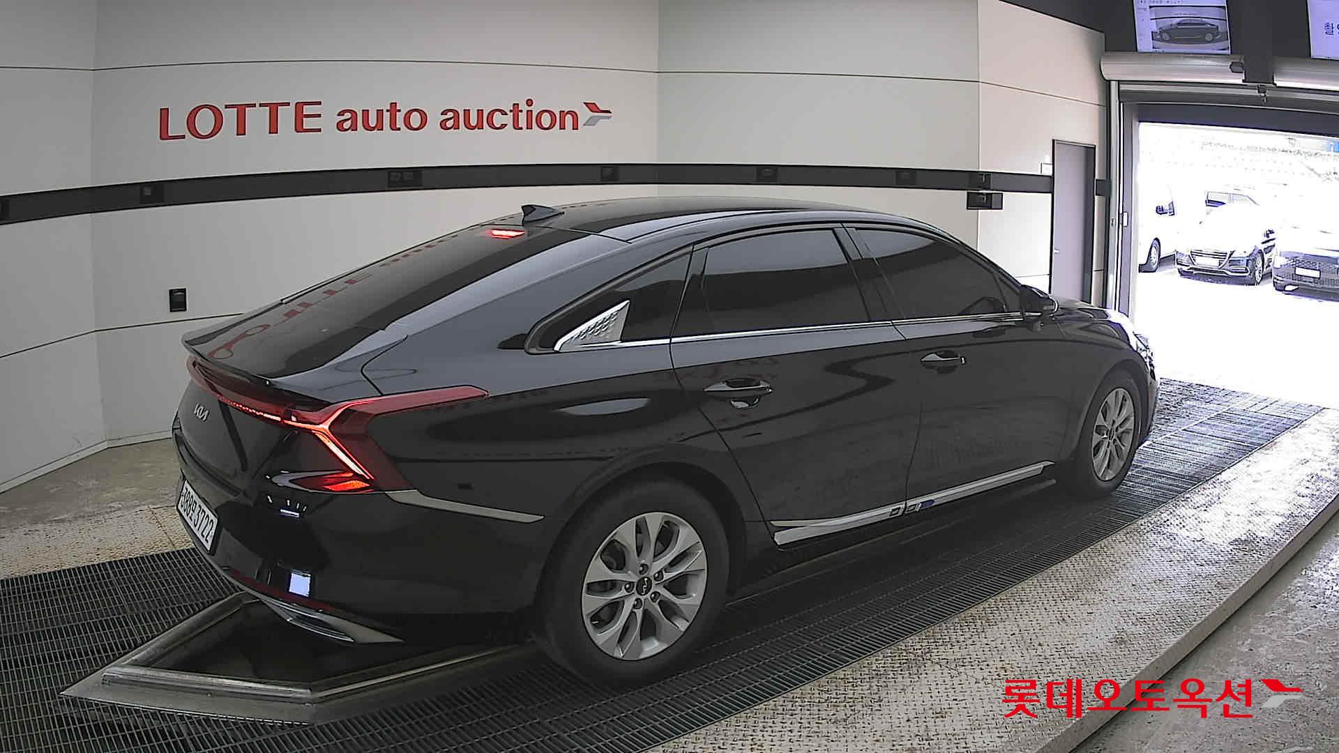 Kia K8 - 19