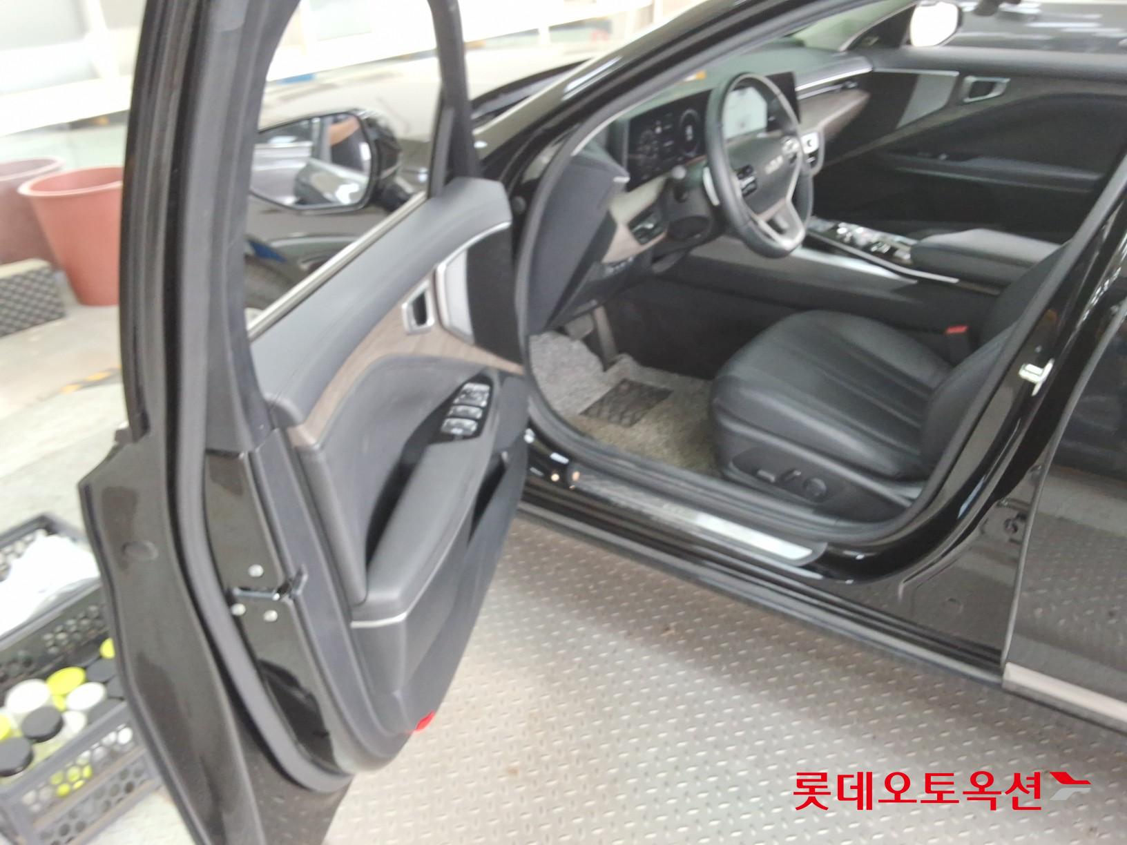 Kia K8 - 37