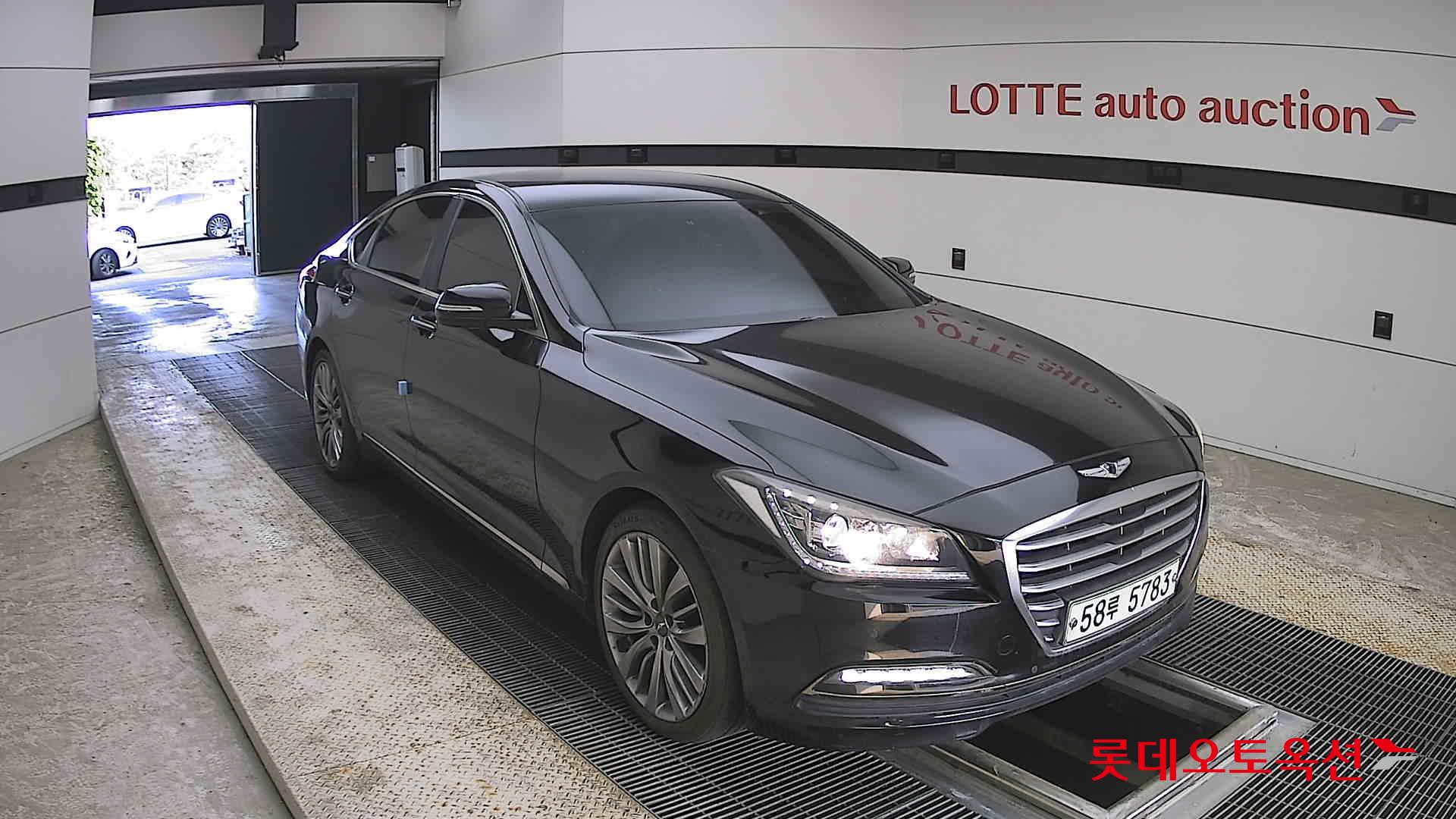 Hyundai Genesis - 6