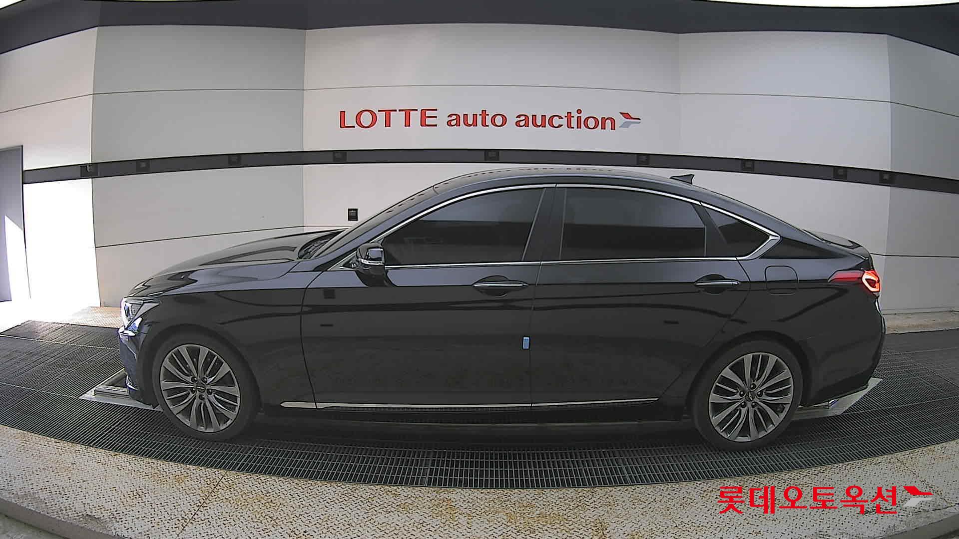 Hyundai Genesis - 13