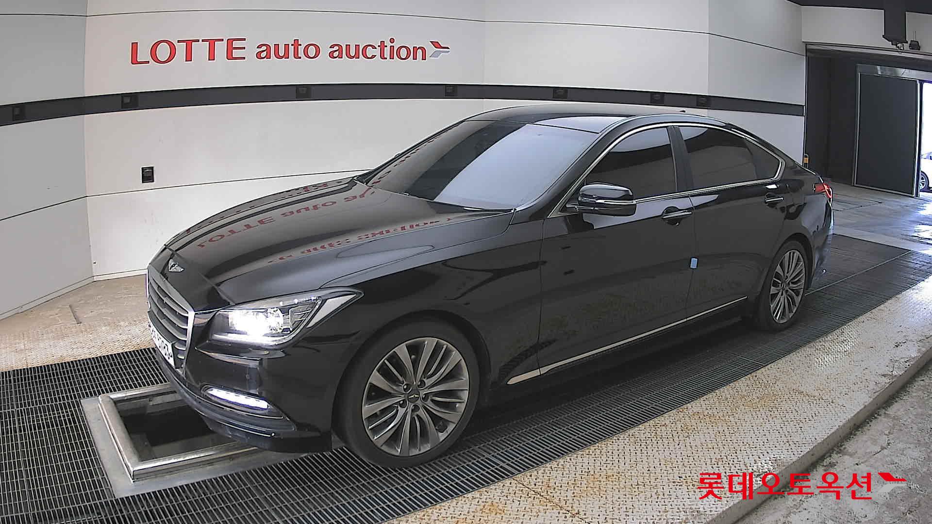 Hyundai Genesis - 11