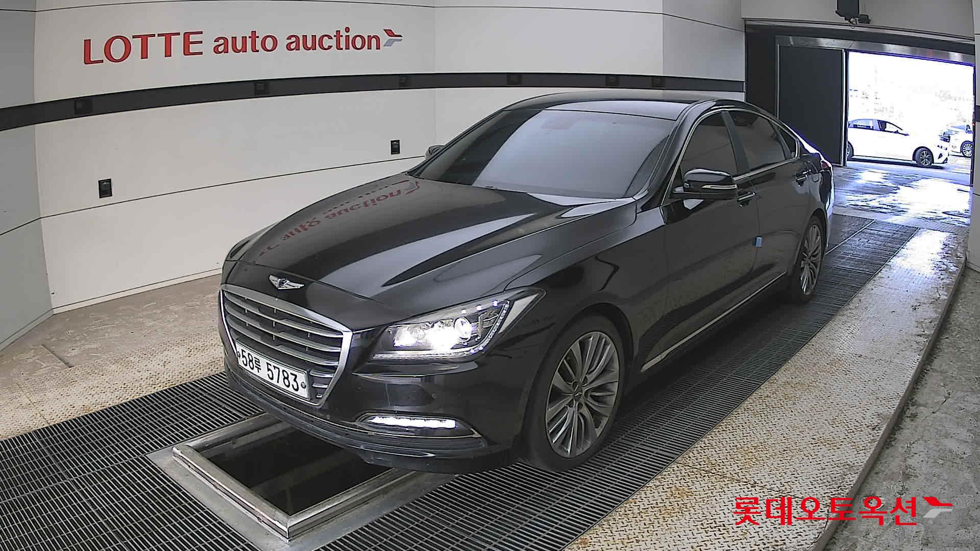 Hyundai Genesis - 3
