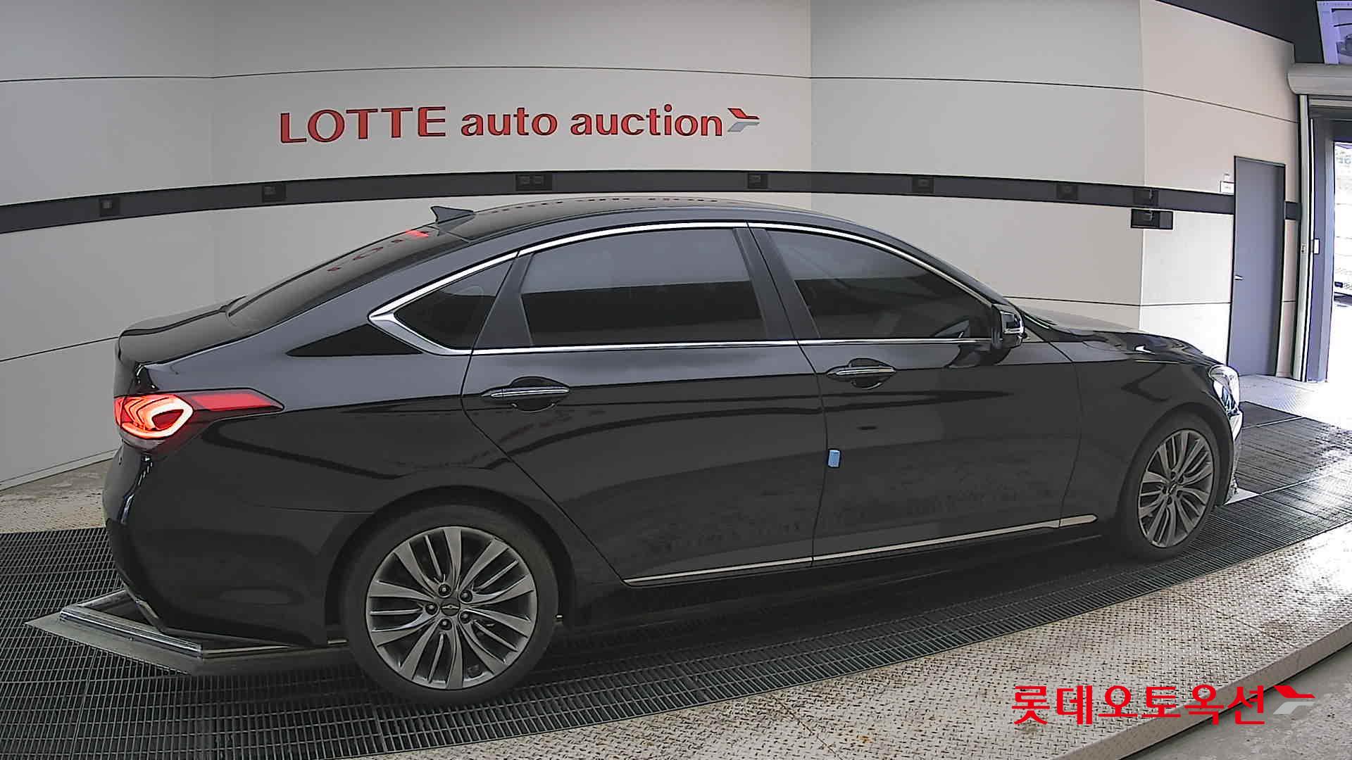 Hyundai Genesis - 20