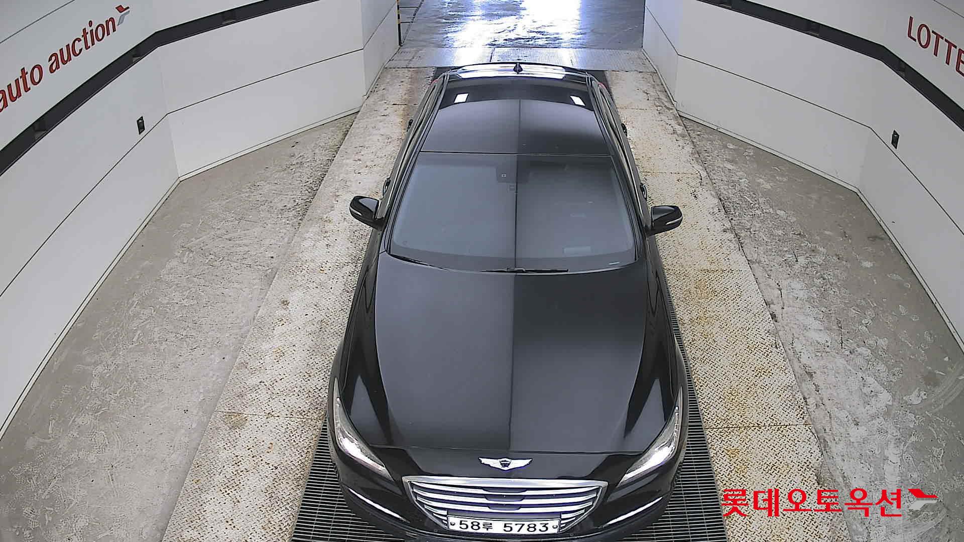 Hyundai Genesis - 7
