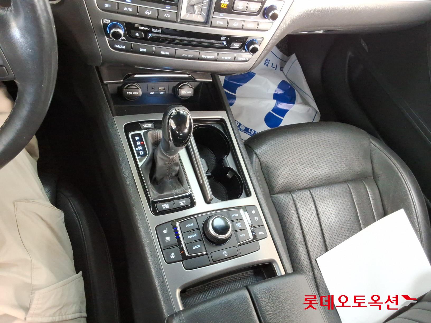 Hyundai Genesis - 34