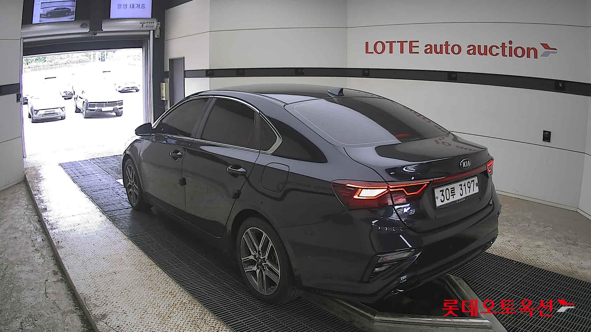 Kia K3 - 4