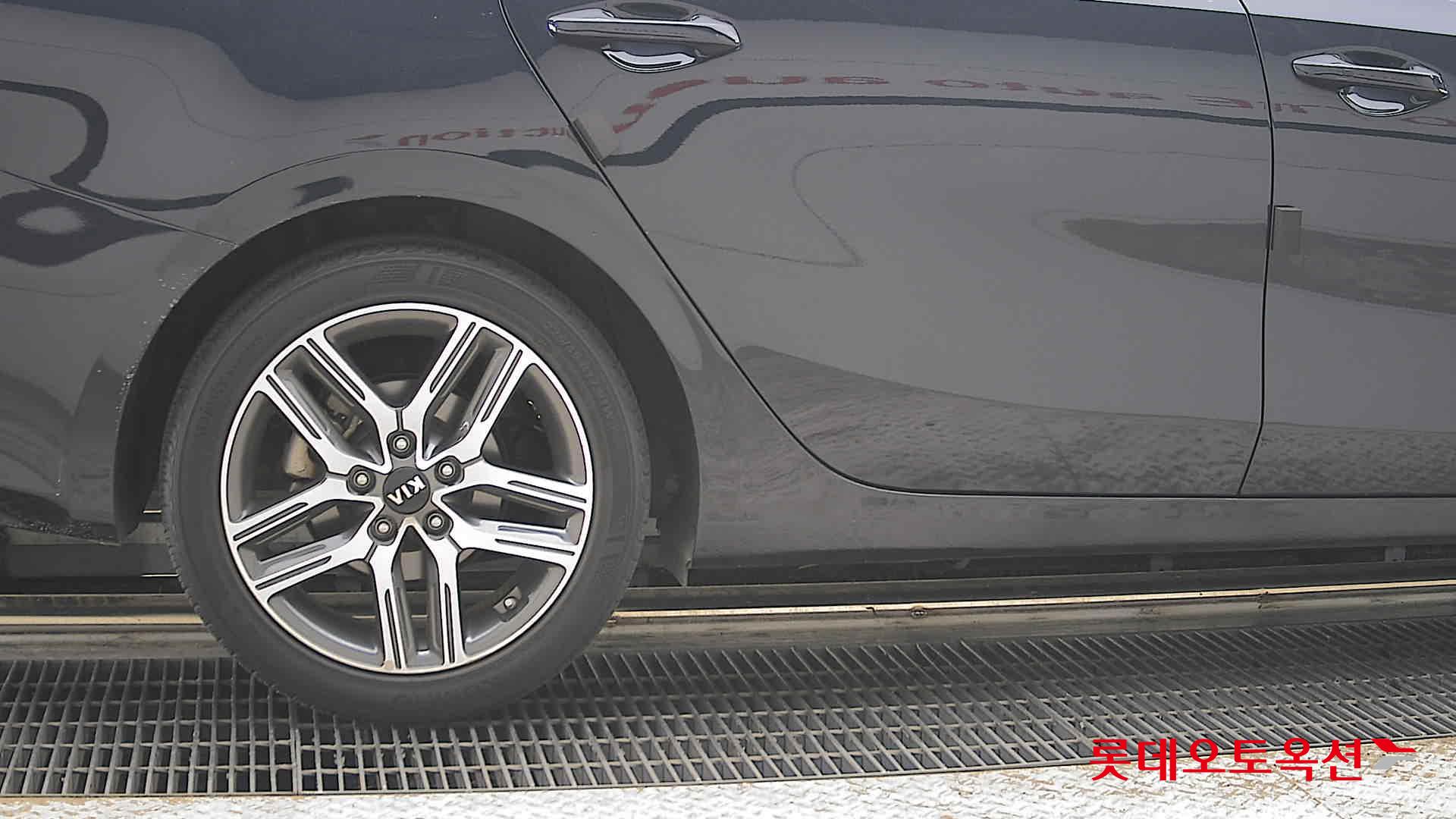 Kia K3 - 28