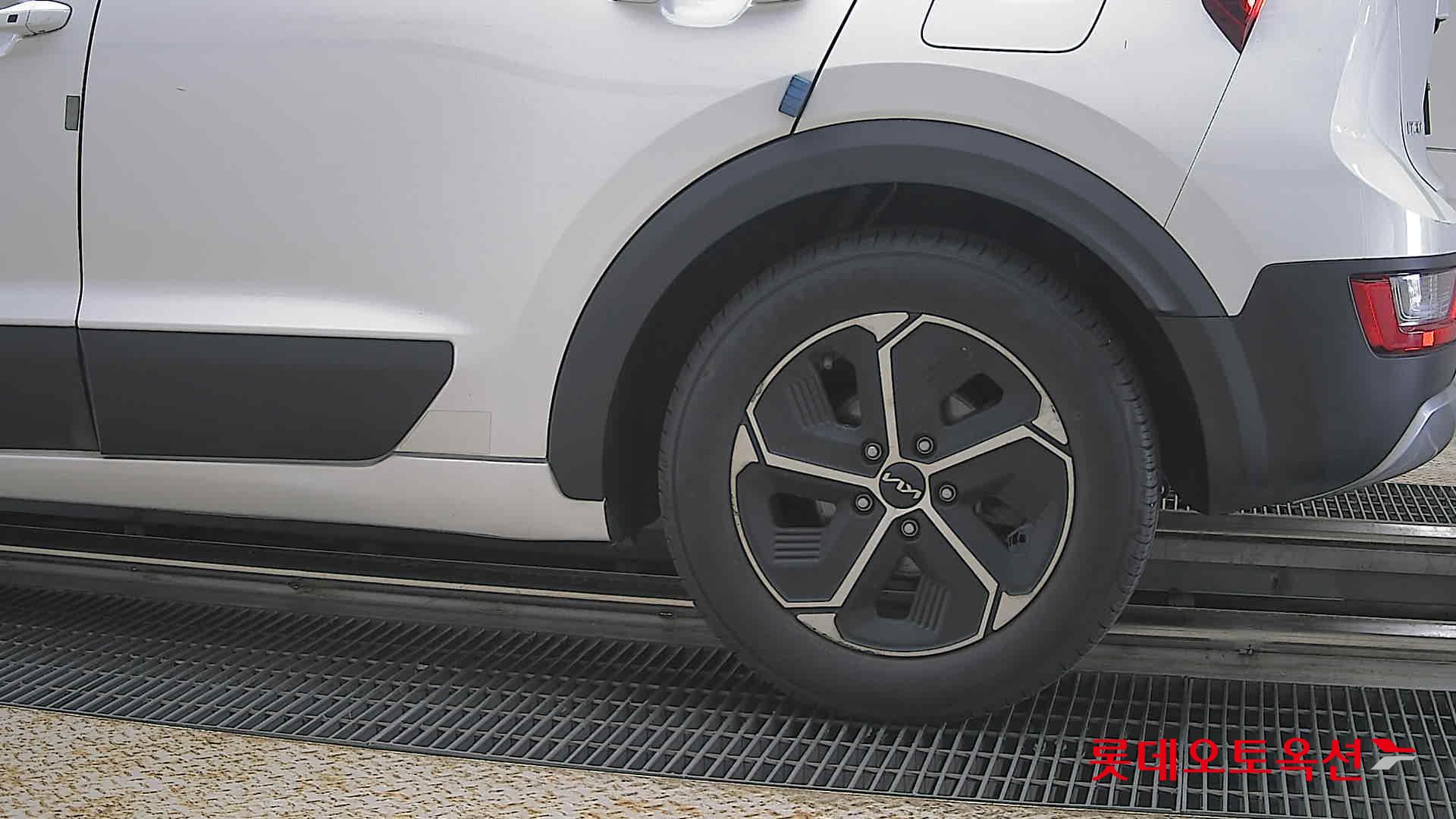 Kia Niro - 26