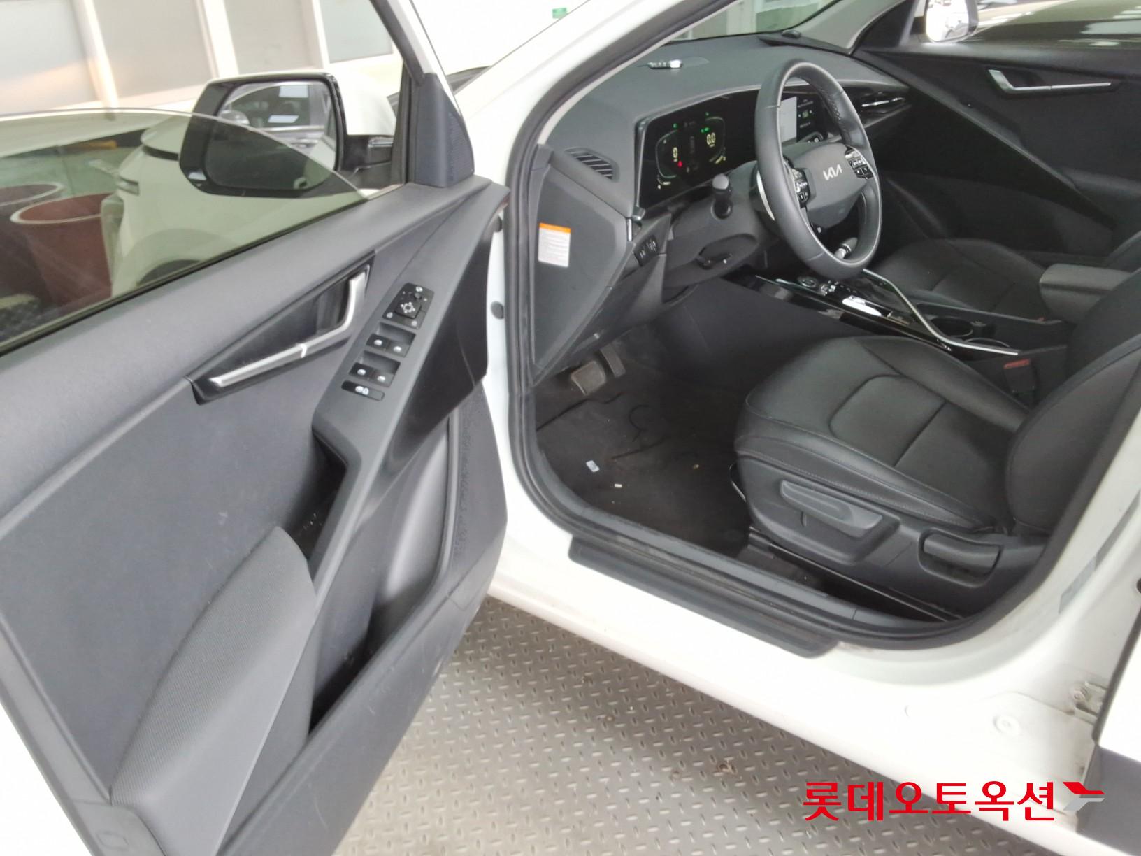 Kia Niro - 37