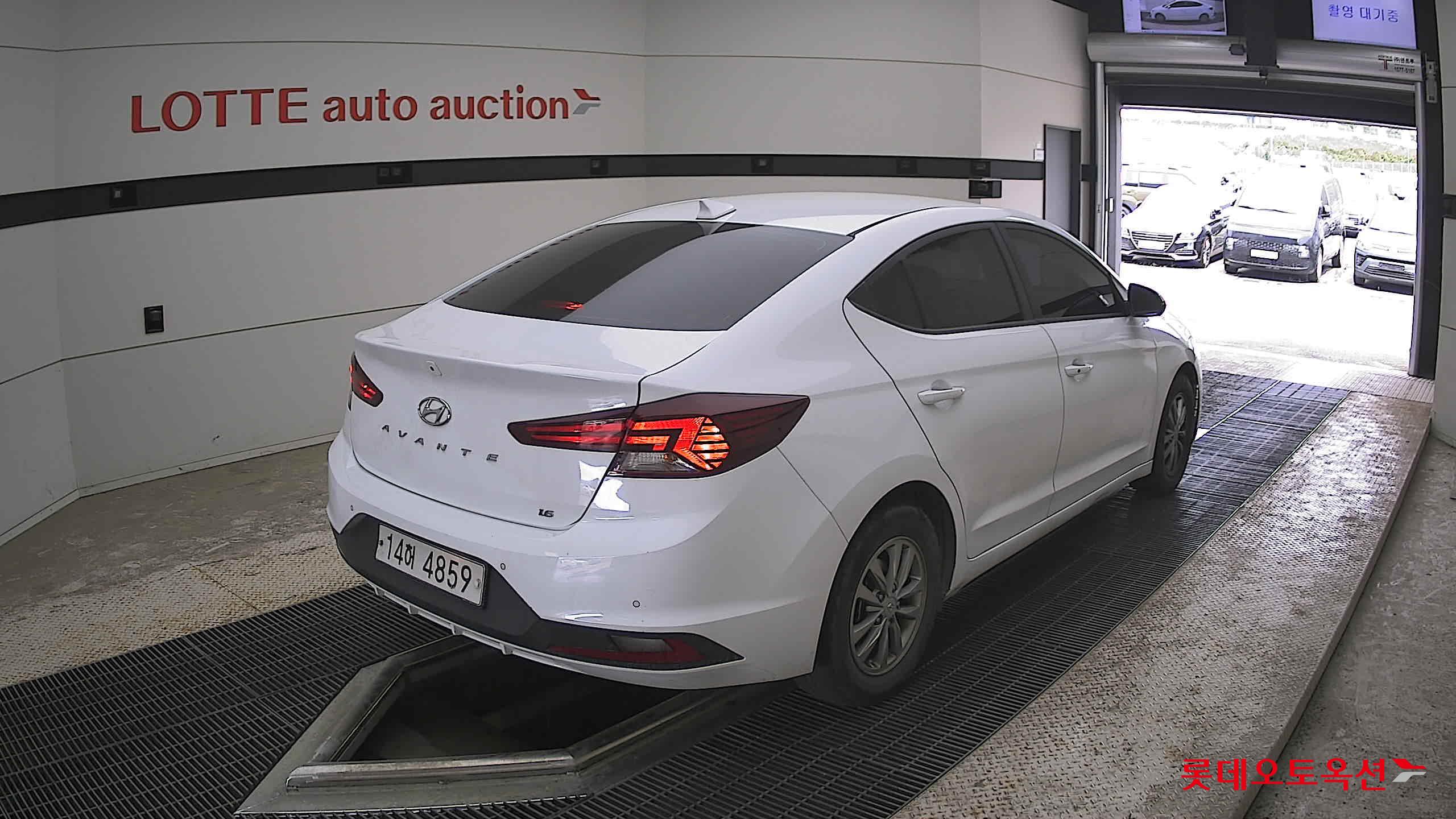 2020 - hyundai avante