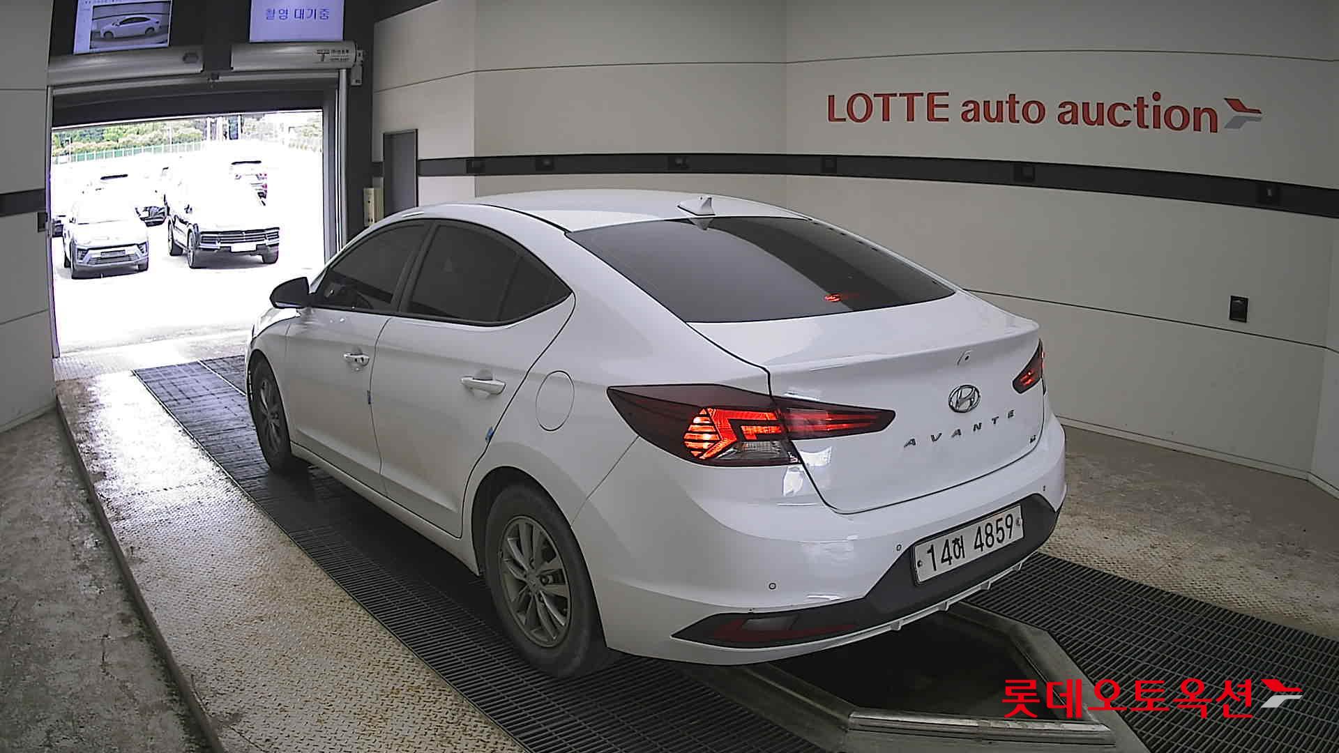 2020 - hyundai avante
