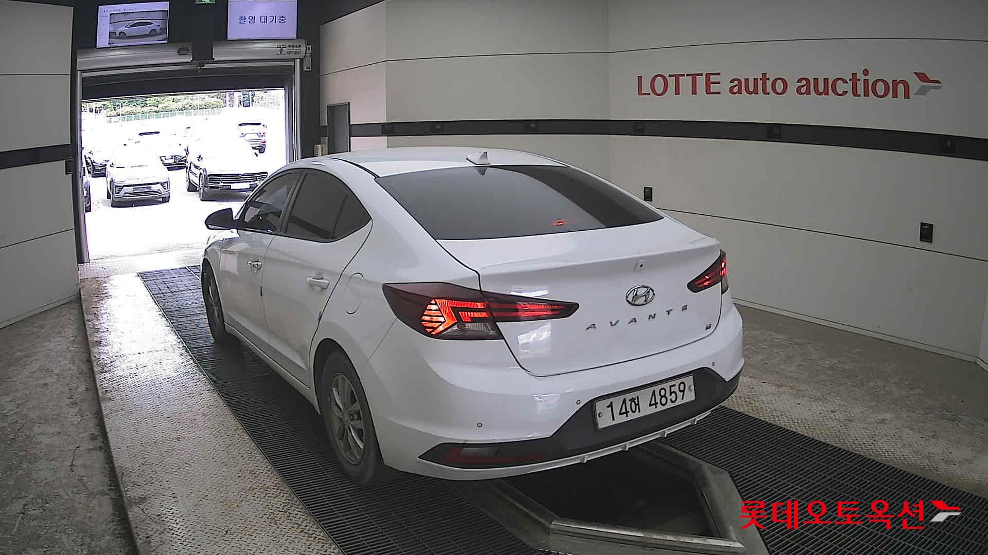 2020 - hyundai avante