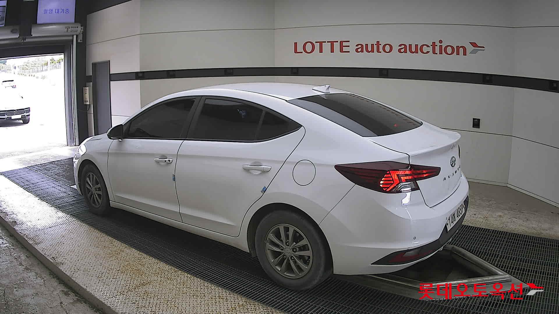 2020 - hyundai avante