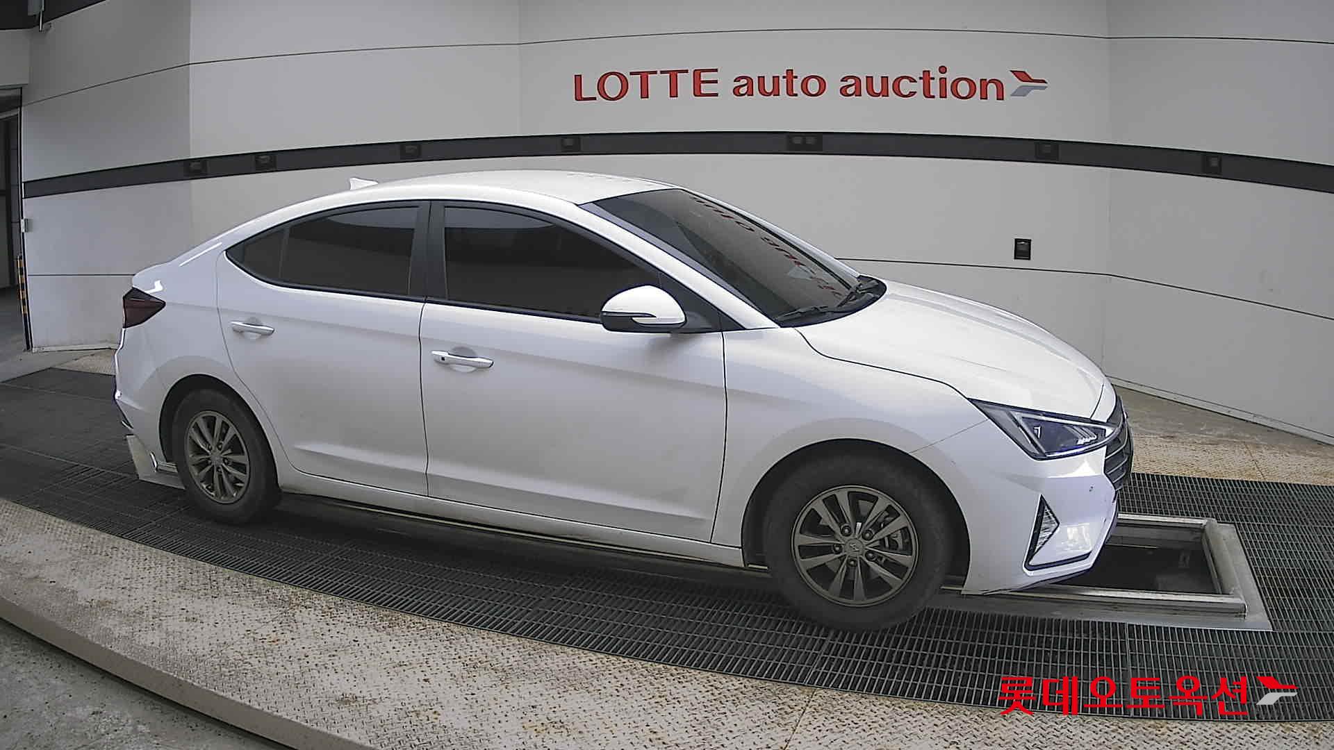 2020 - hyundai avante