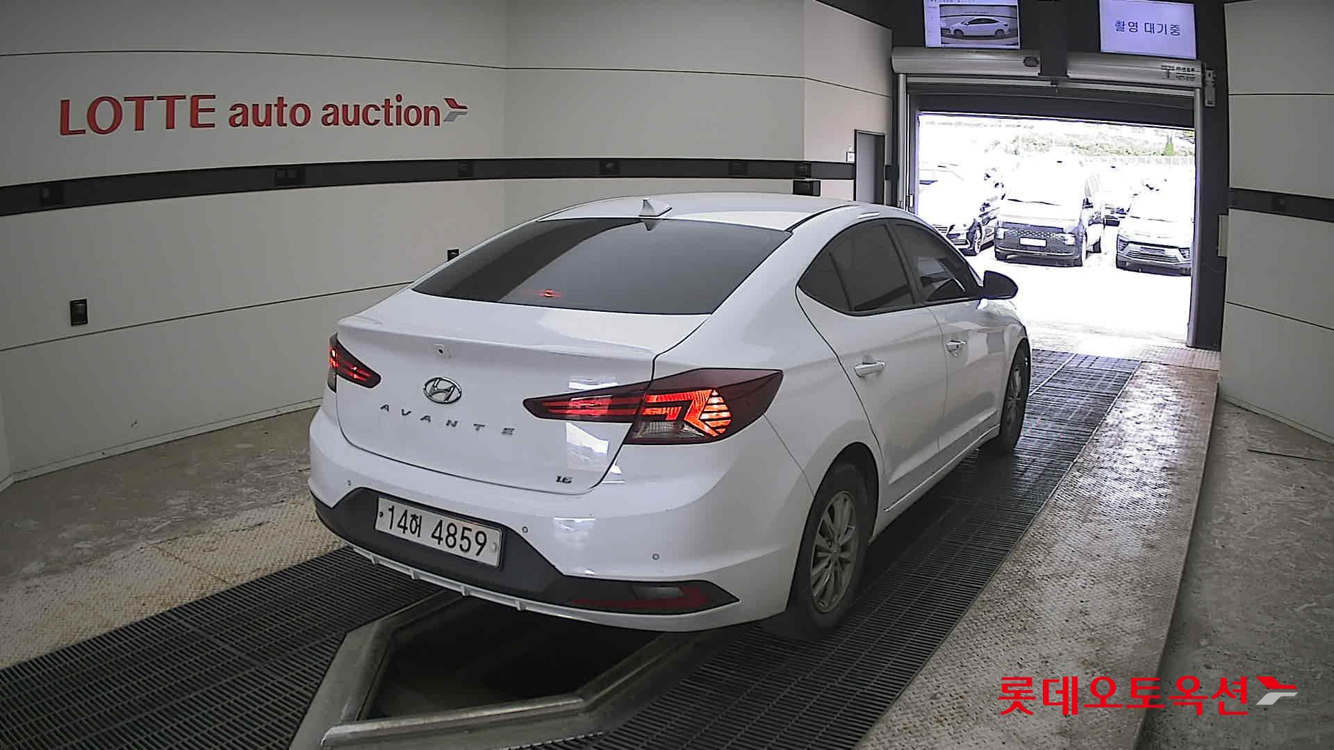 2020 - hyundai avante
