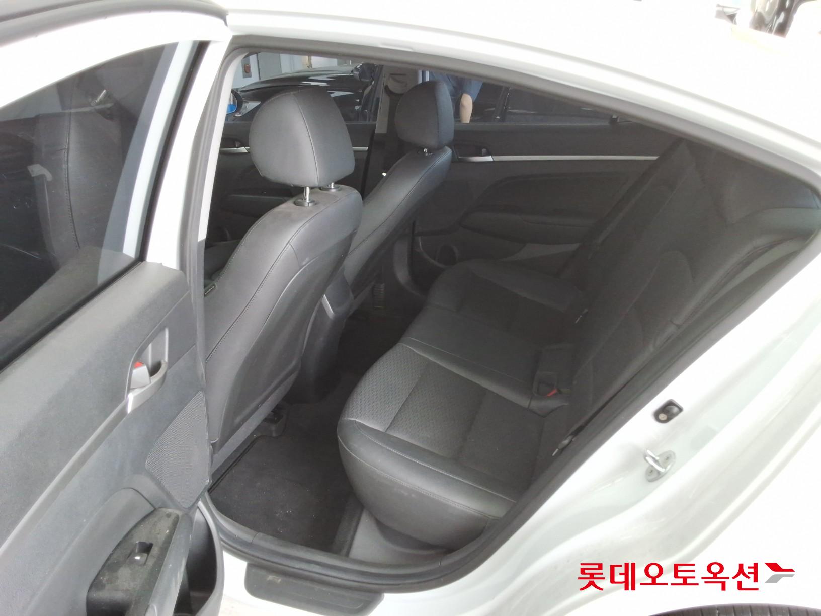 2020 - hyundai avante