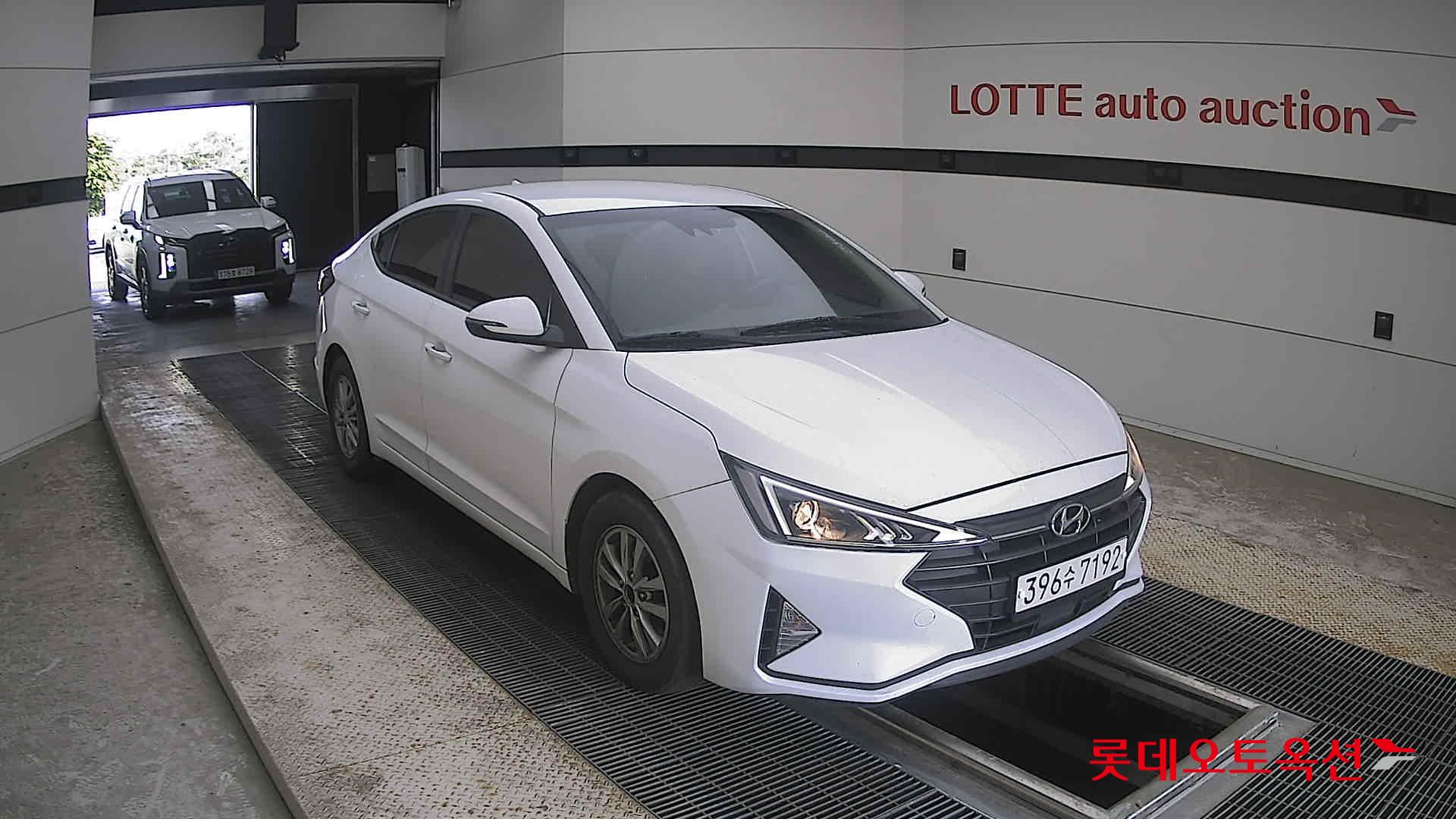 2019 - hyundai avante