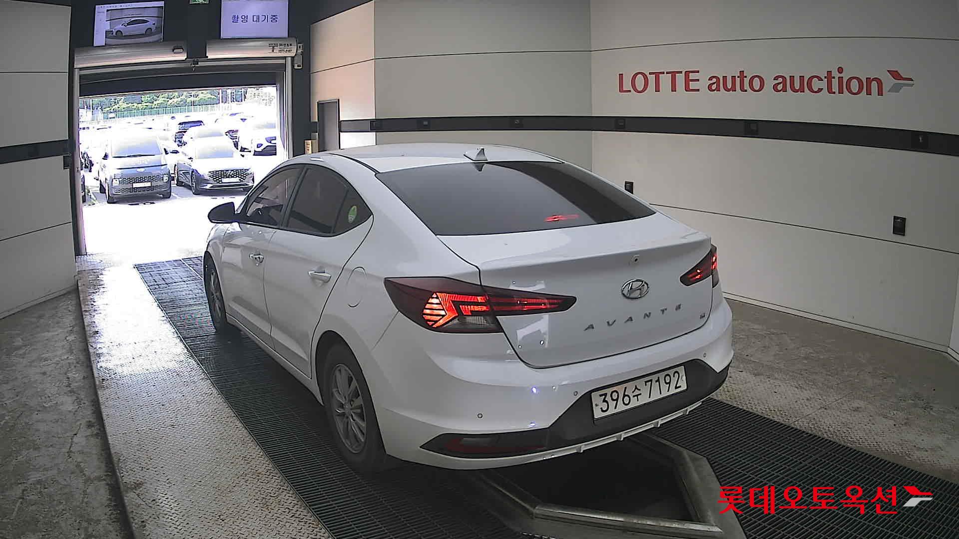 2019 - hyundai avante