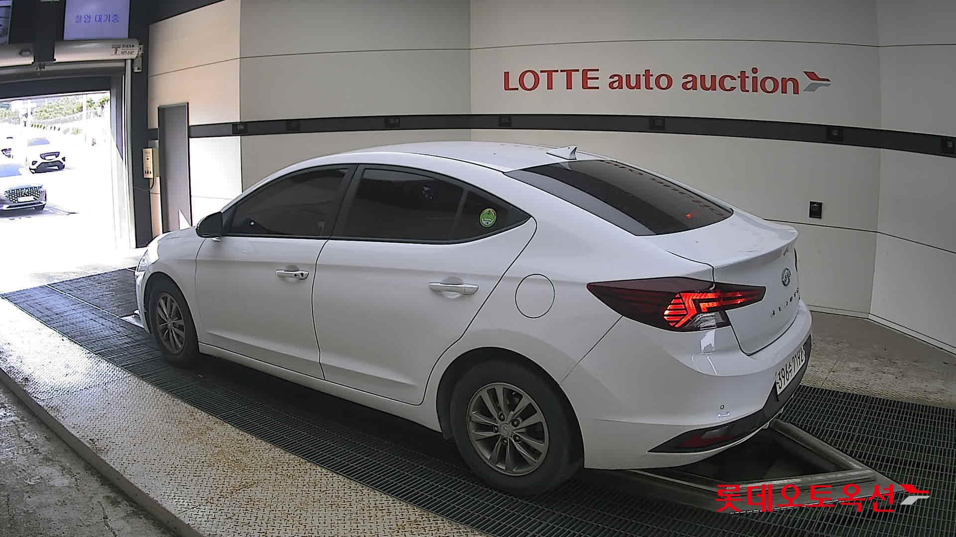 2019 - hyundai avante