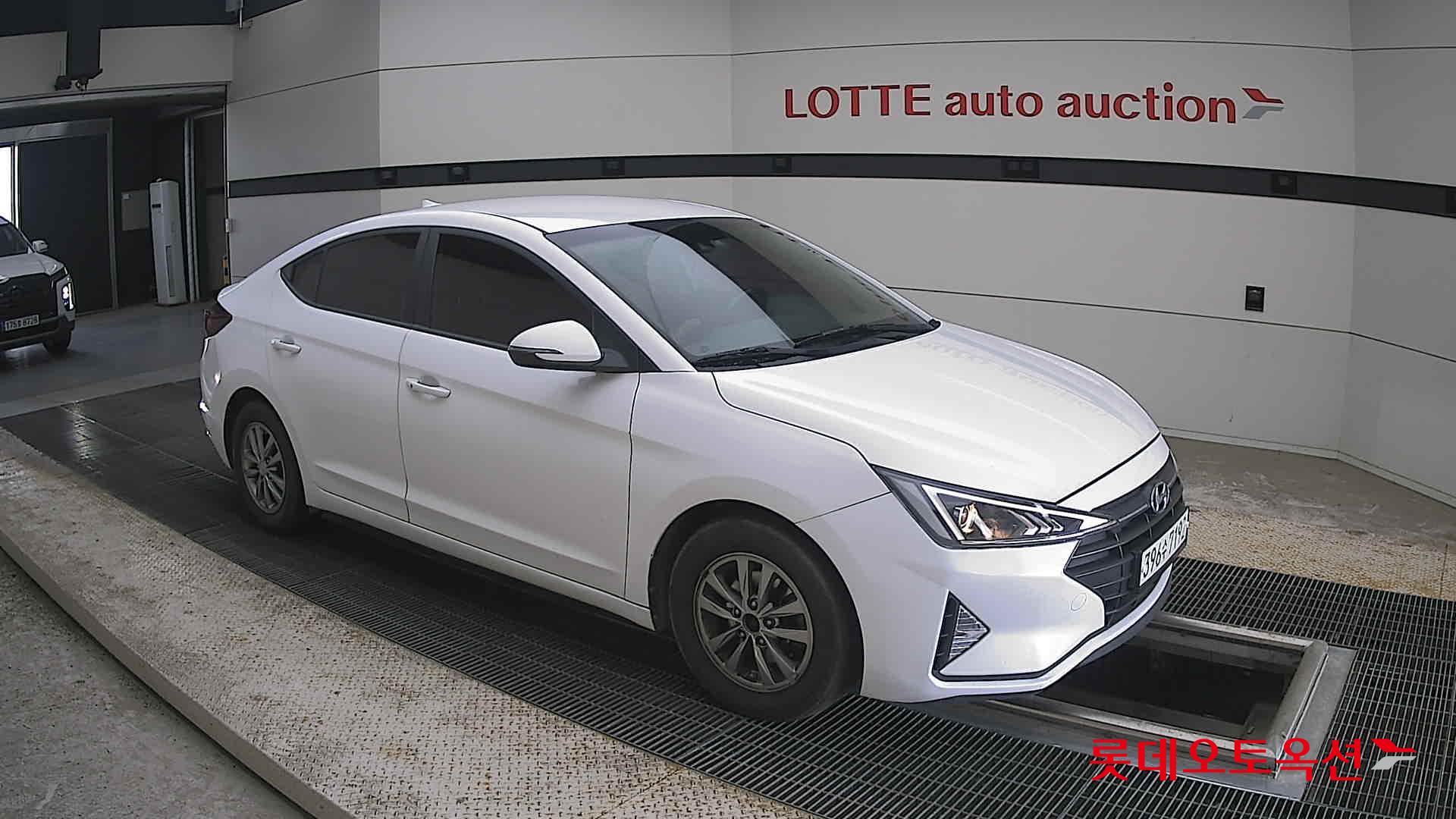 2019 - hyundai avante