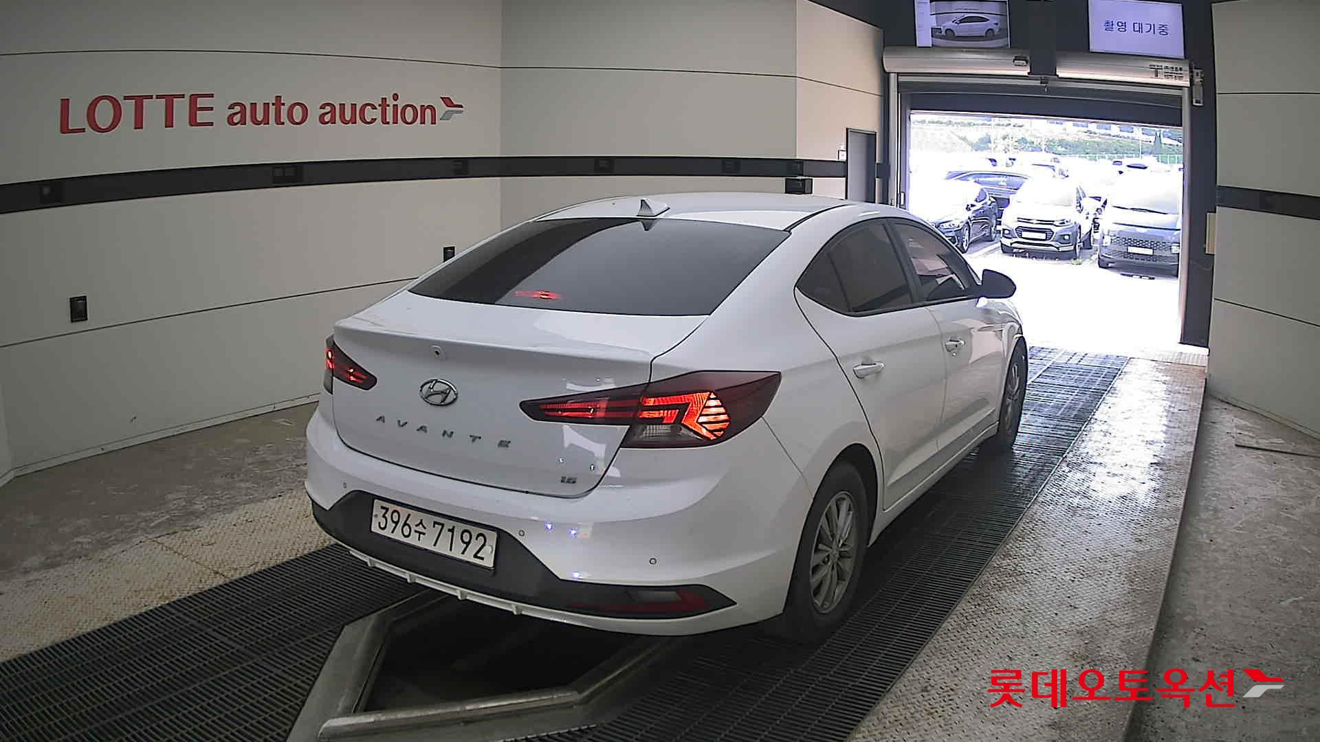 2019 - hyundai avante