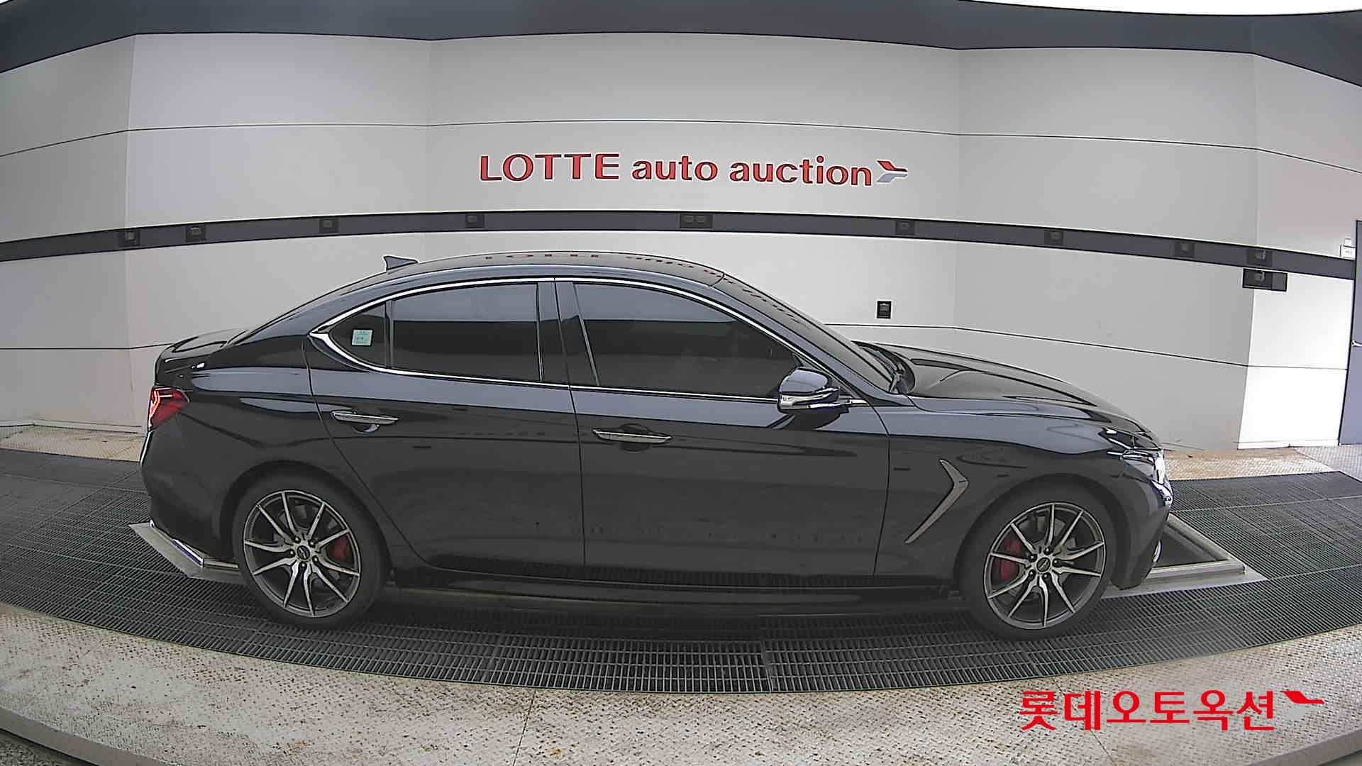 Genesis G70 - 21