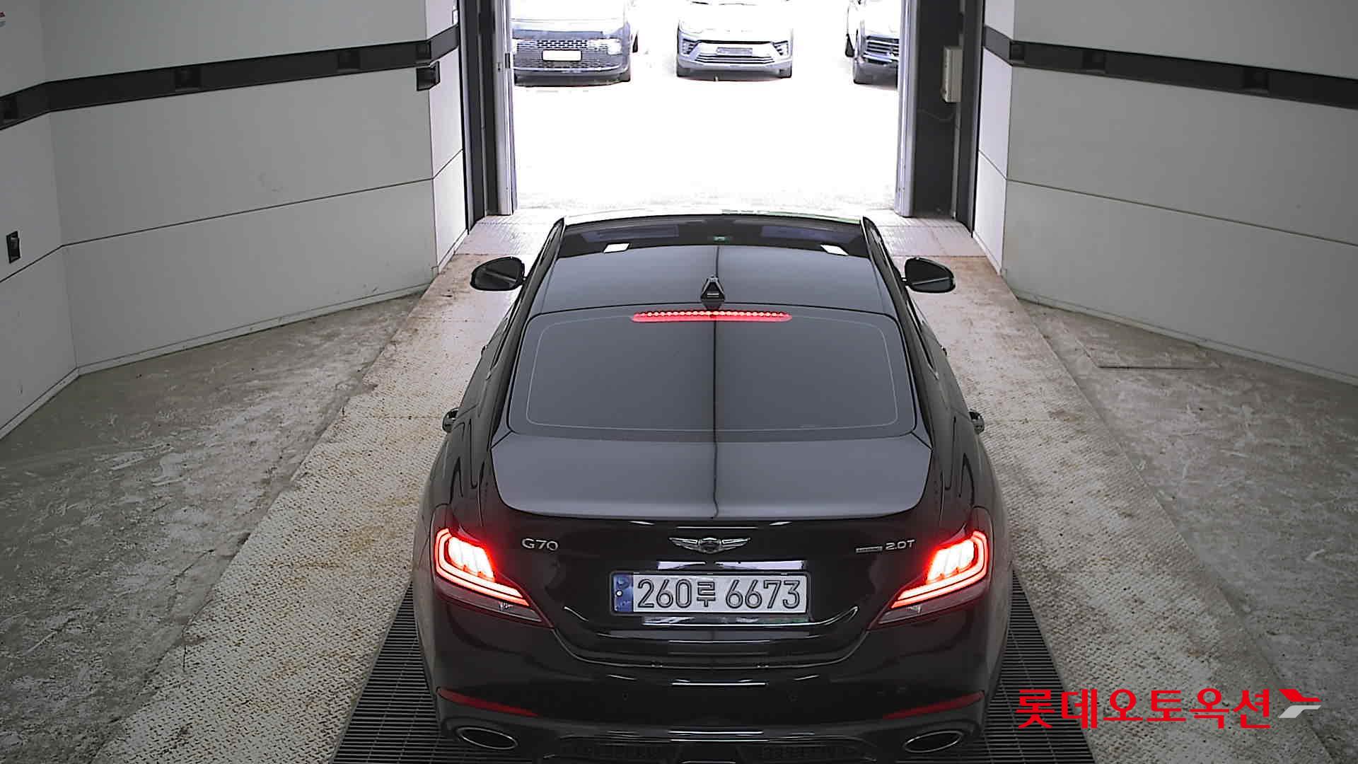 Genesis G70 - 17