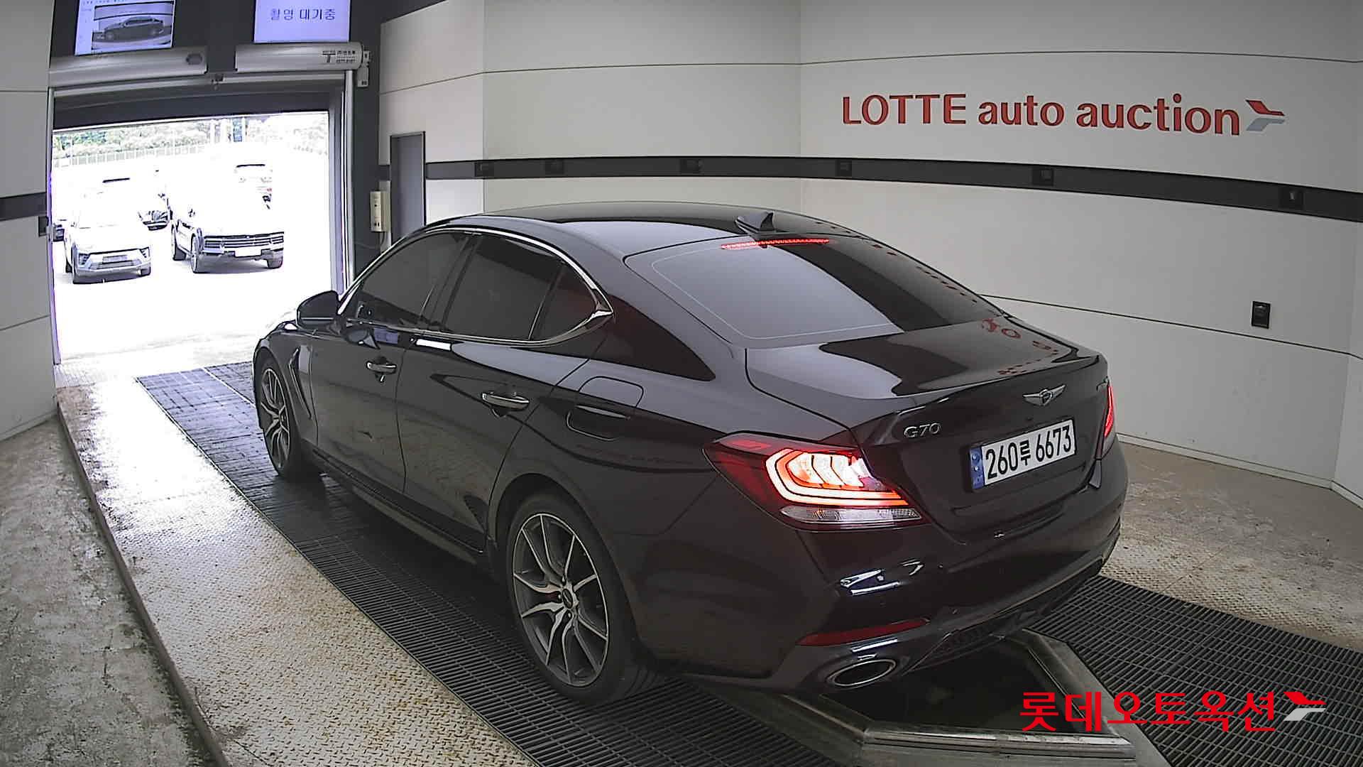 Genesis G70 - 4