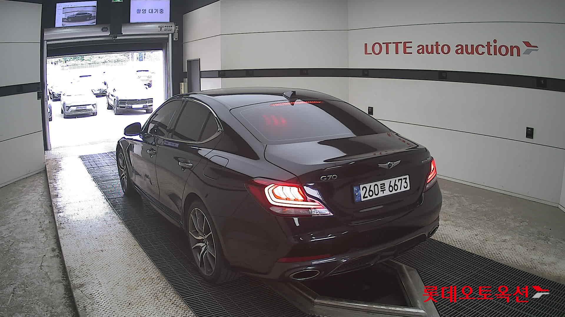 Genesis G70 - 16