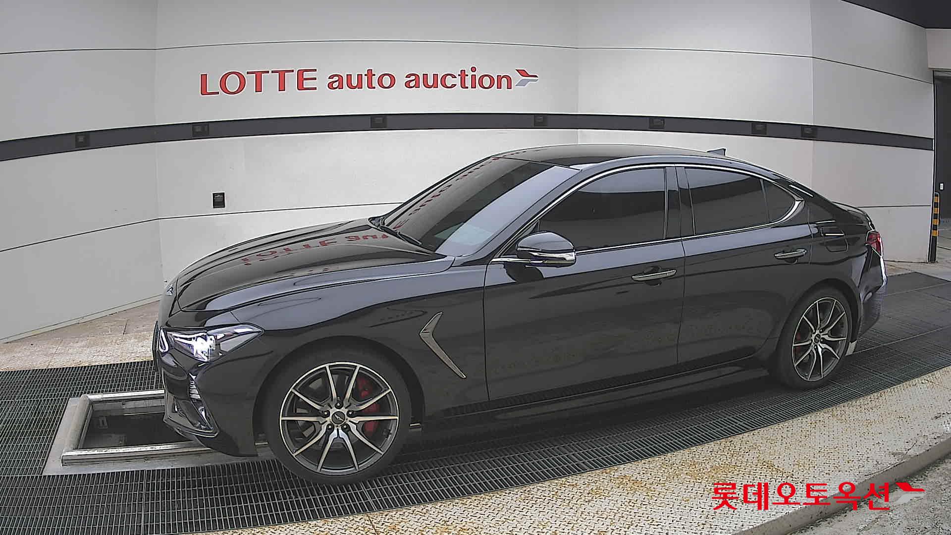 Genesis G70 - 12