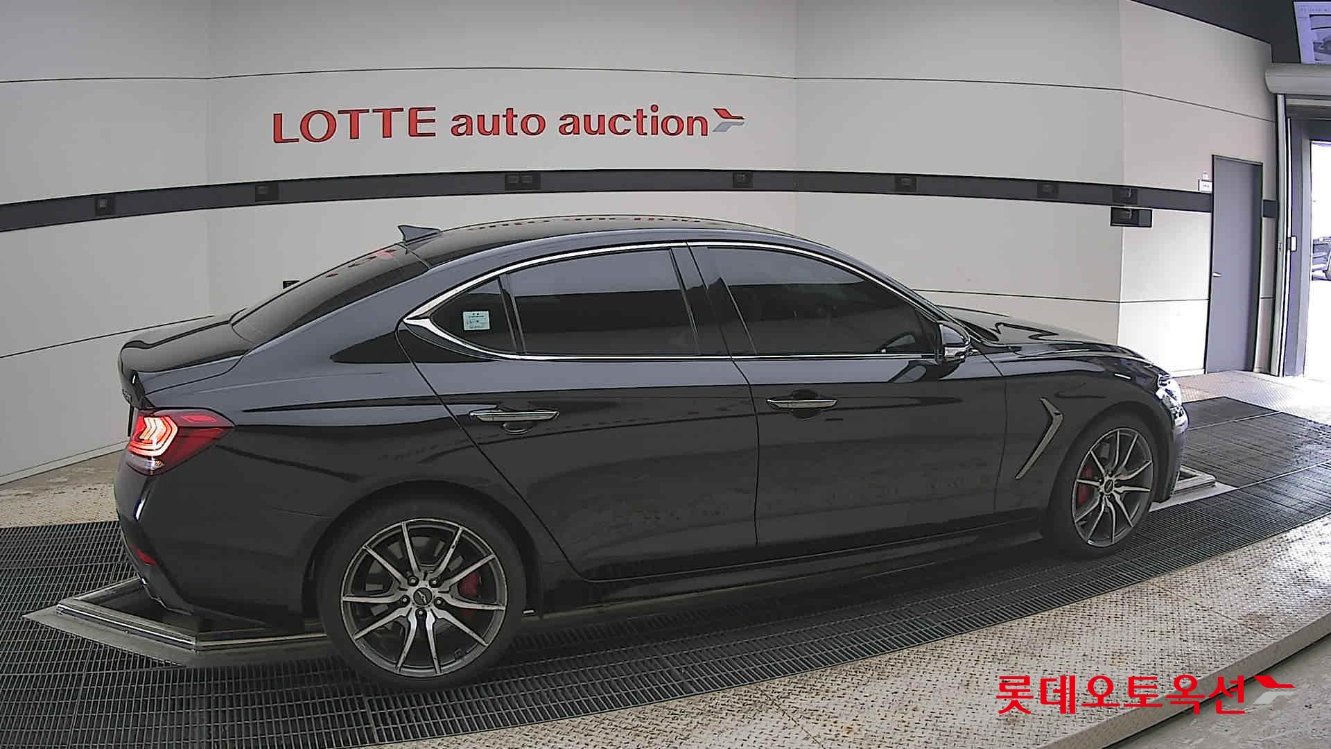 Genesis G70 - 20