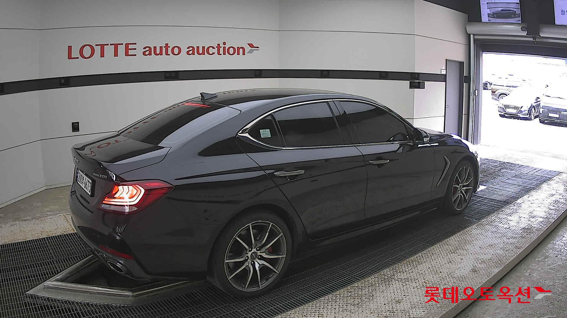Genesis G70 - 19