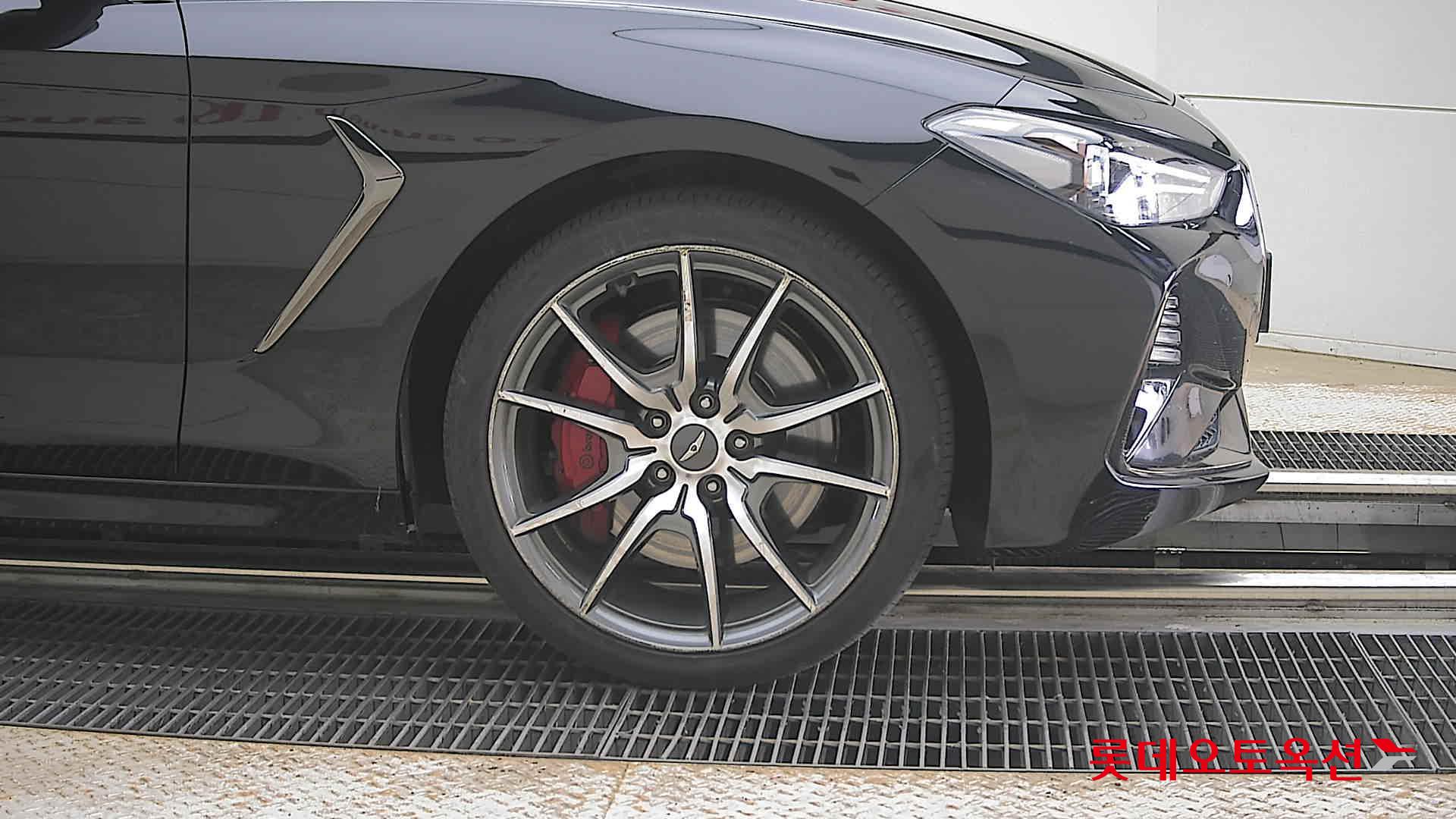 Genesis G70 - 27