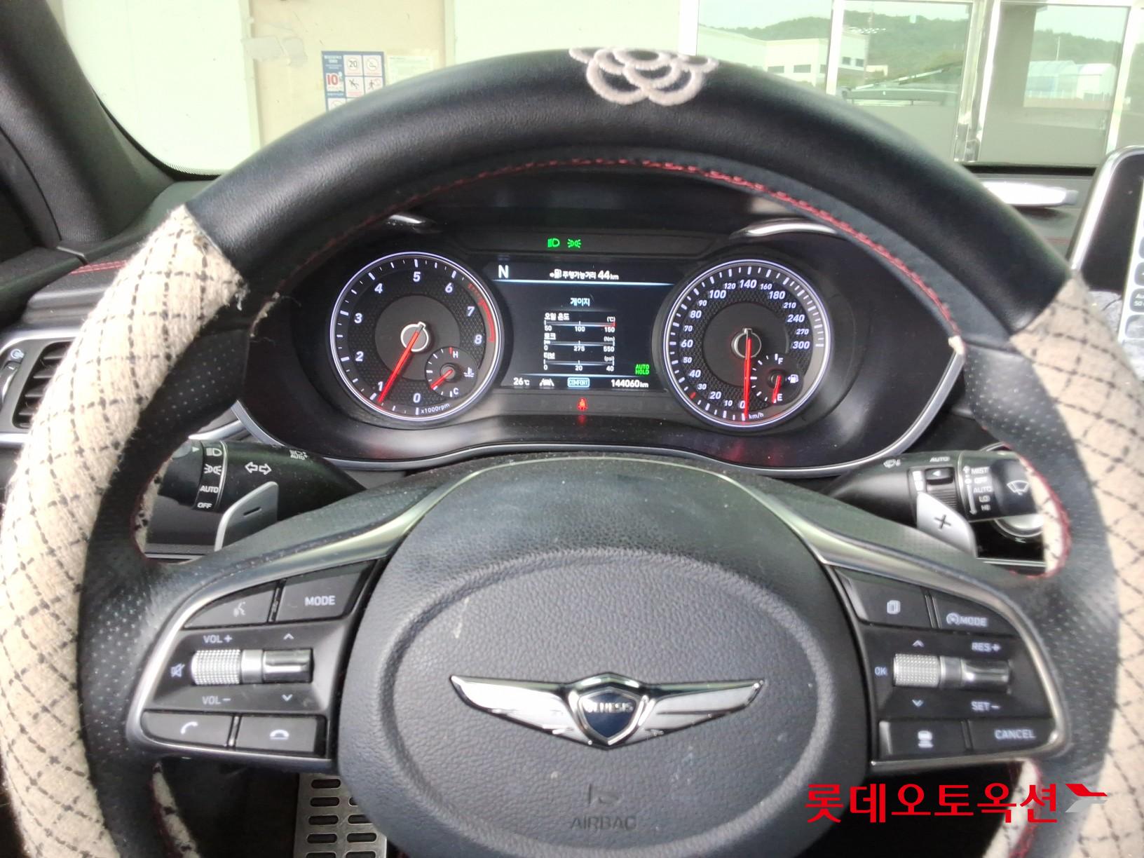 Genesis G70 - 30