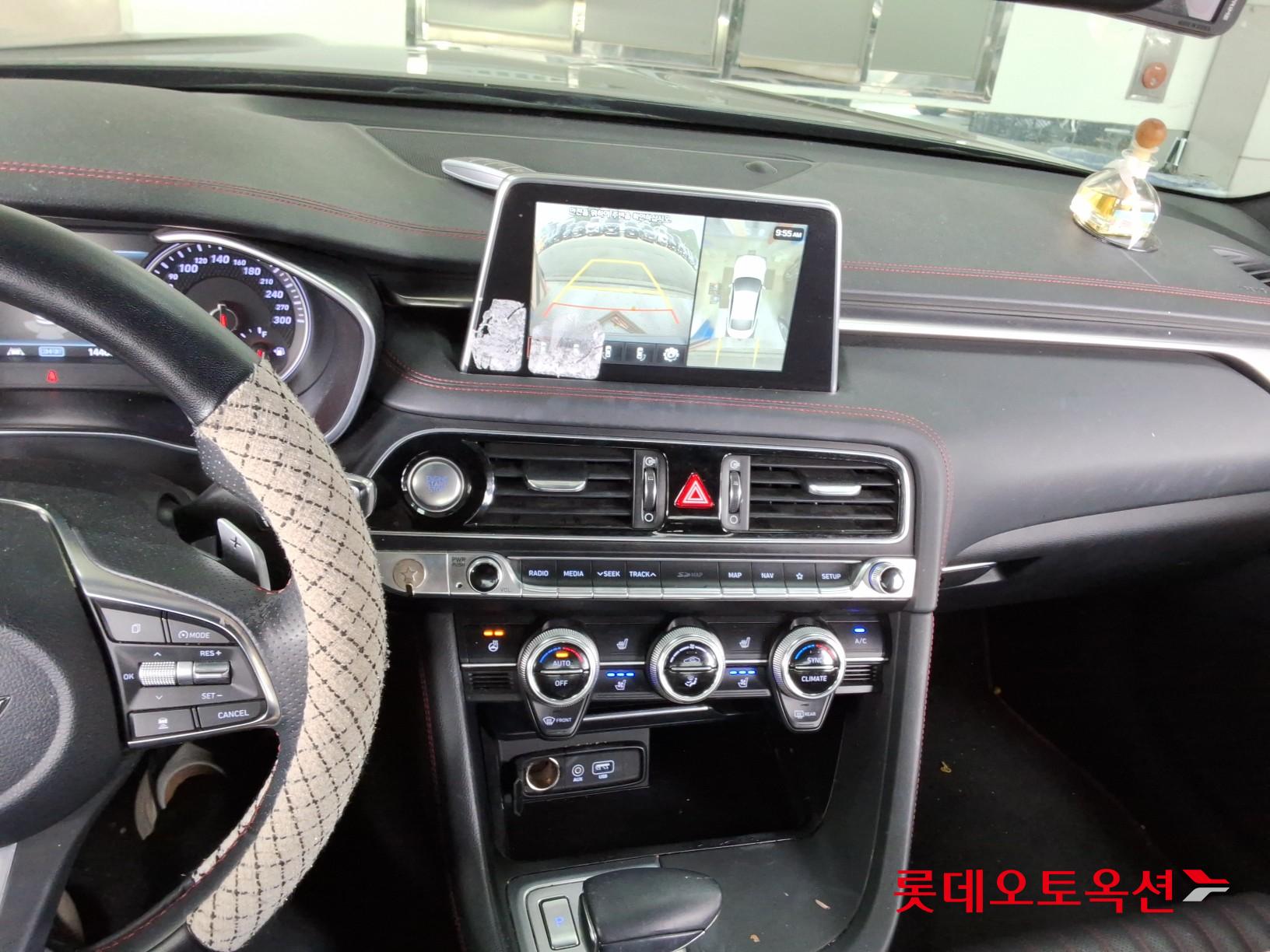 Genesis G70 - 33