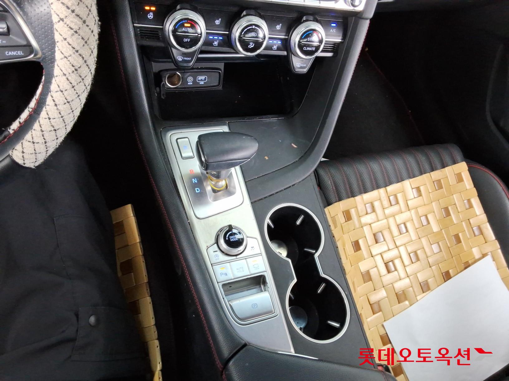 Genesis G70 - 34