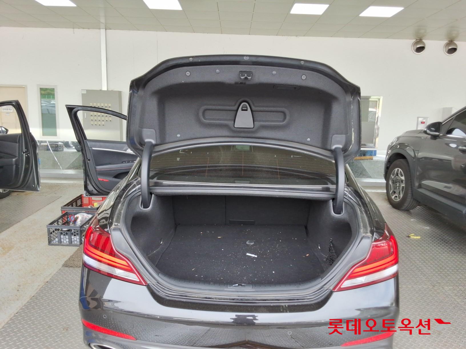 Genesis G70 - 9