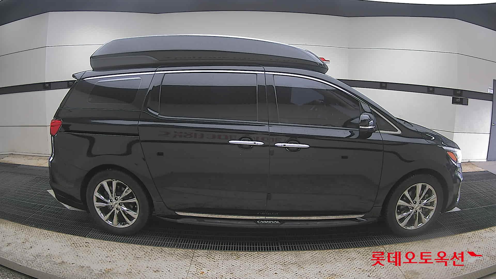 Kia New Carnival - 21