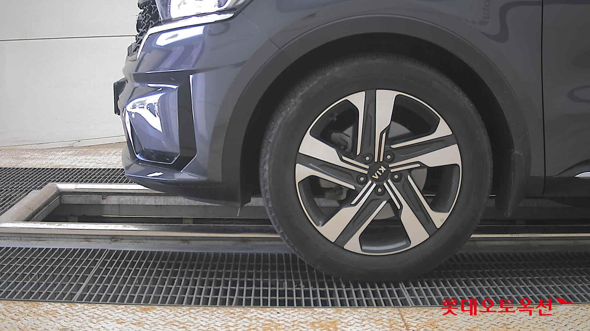 Kia Sorento - 25
