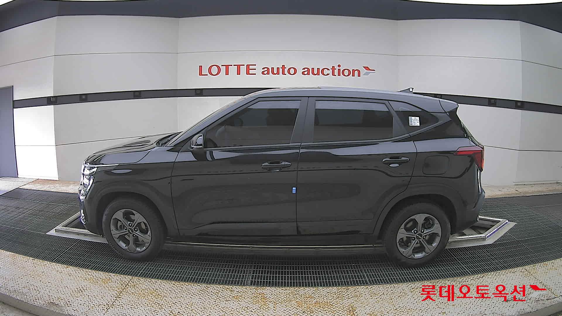 Kia Seltos - 13