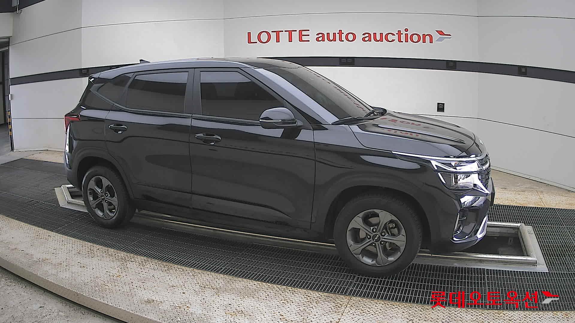 Kia Seltos - 22