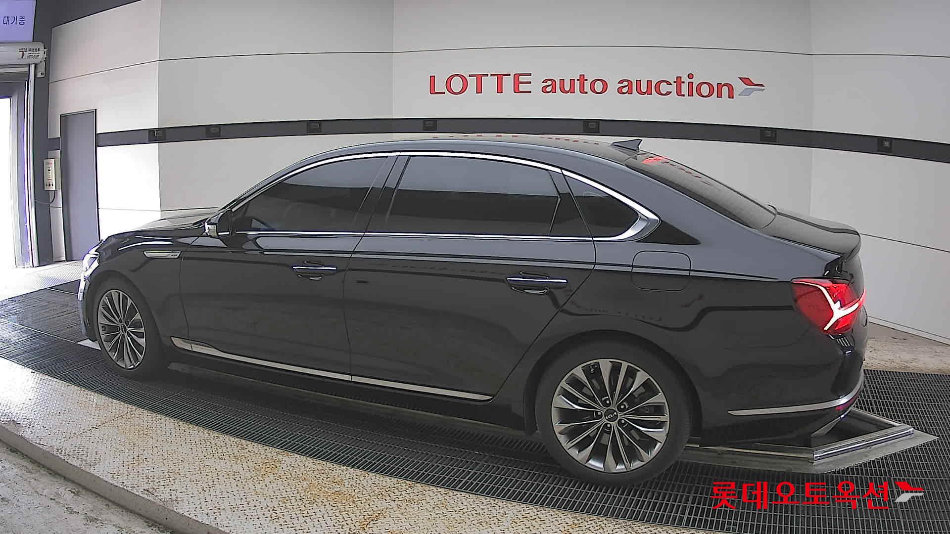 Kia K9 - 14