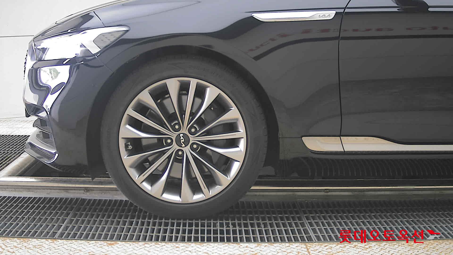 Kia K9 - 25