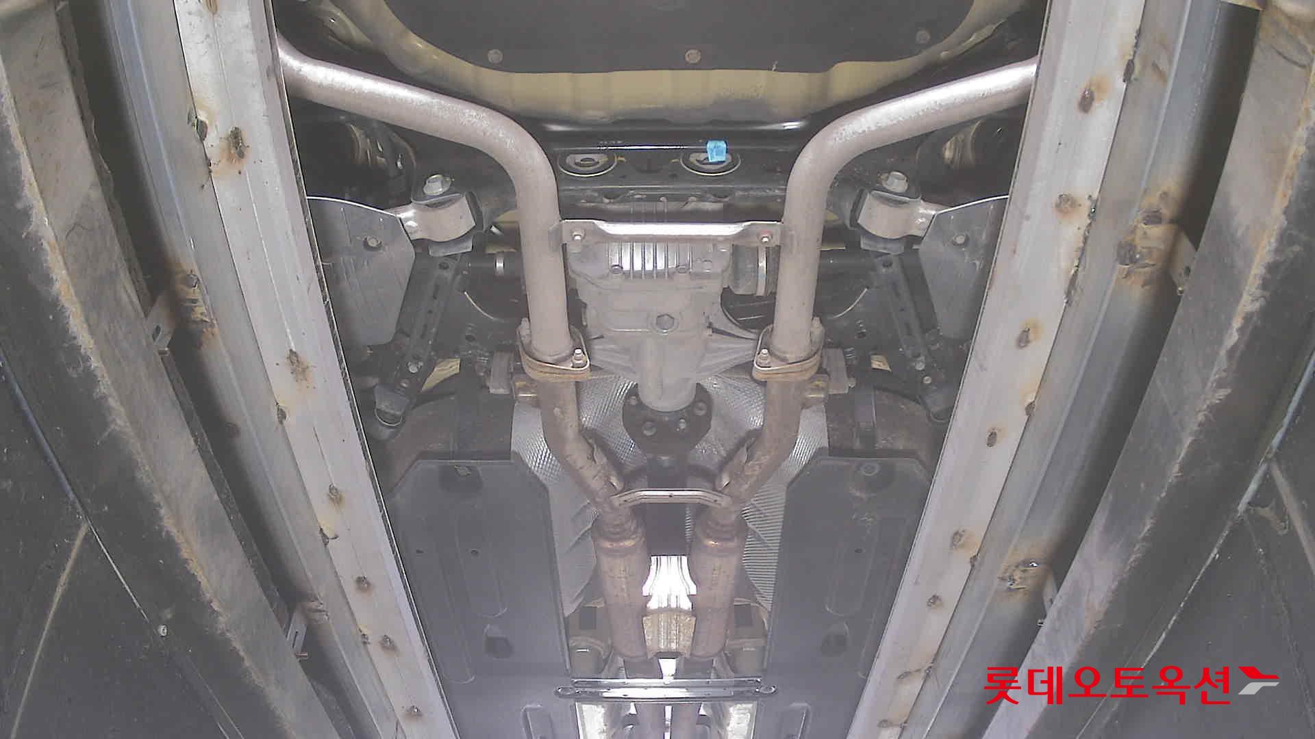 Kia K9 - 2